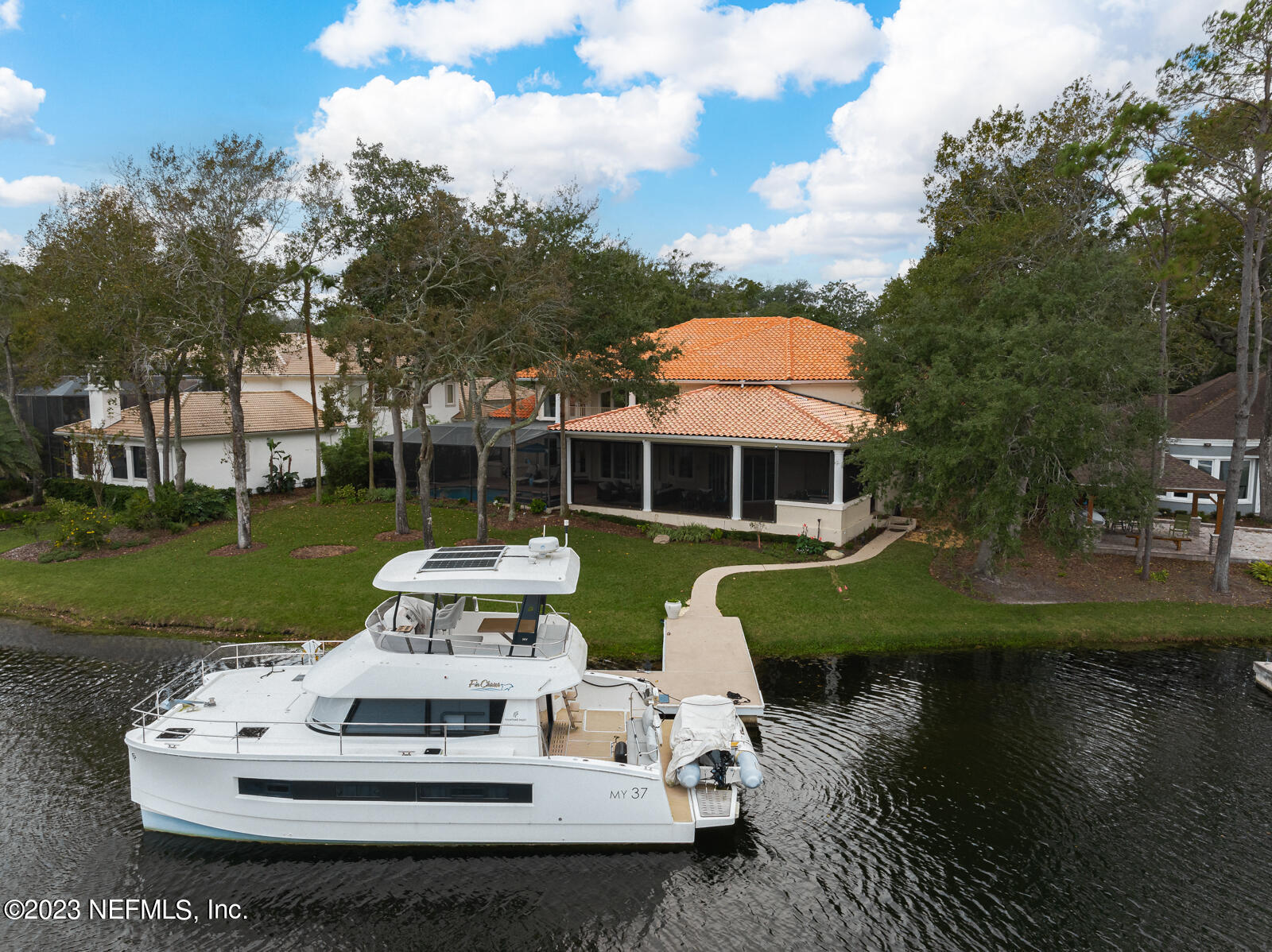 821 QUEENS HARBOR Boulevard