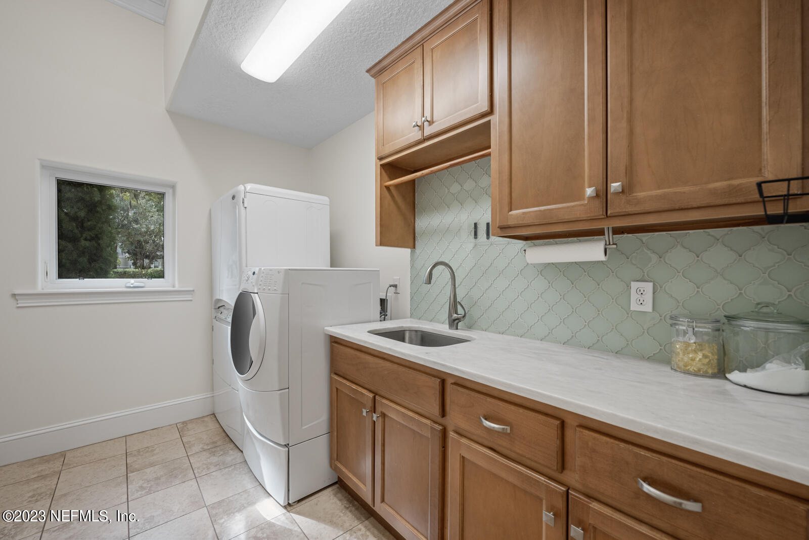 821 QUEENS HARBOR Boulevard