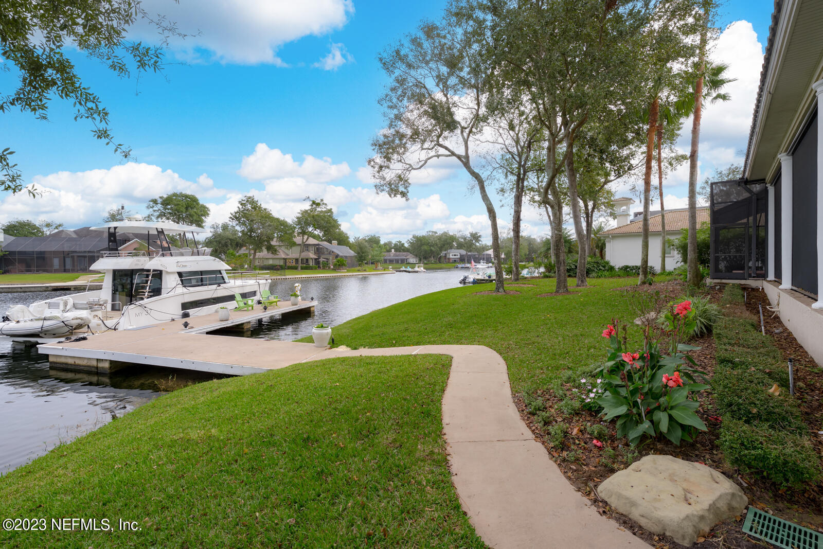 821 QUEENS HARBOR Boulevard