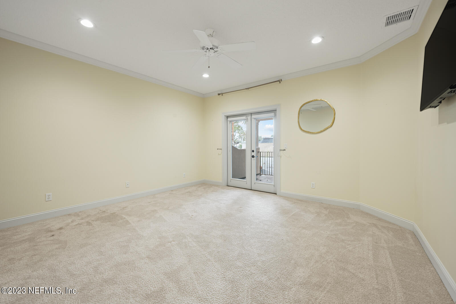 821 QUEENS HARBOR Boulevard