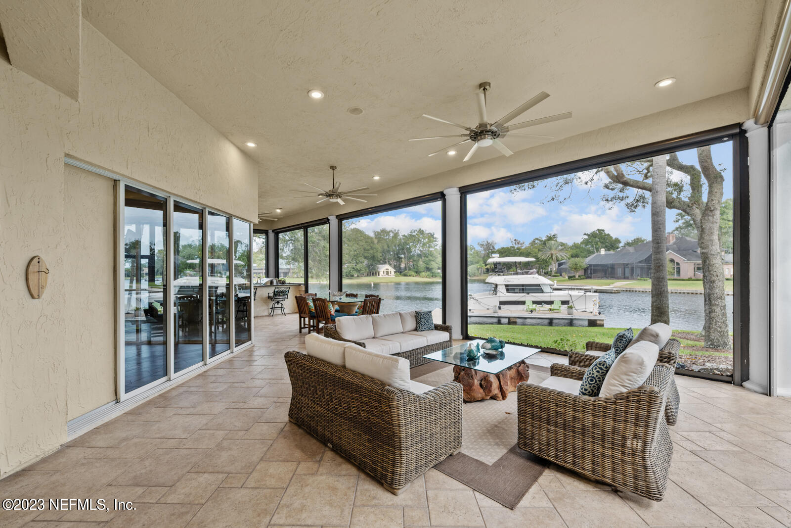 821 QUEENS HARBOR Boulevard