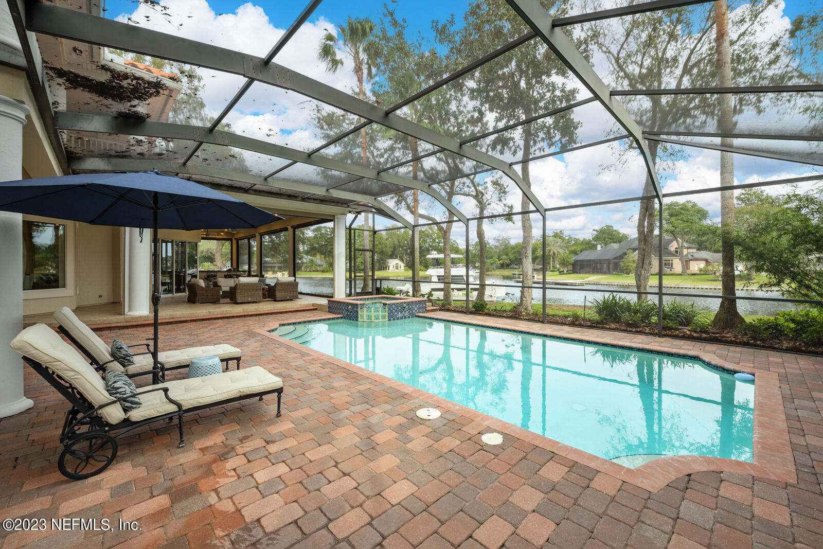 821 QUEENS HARBOR Boulevard