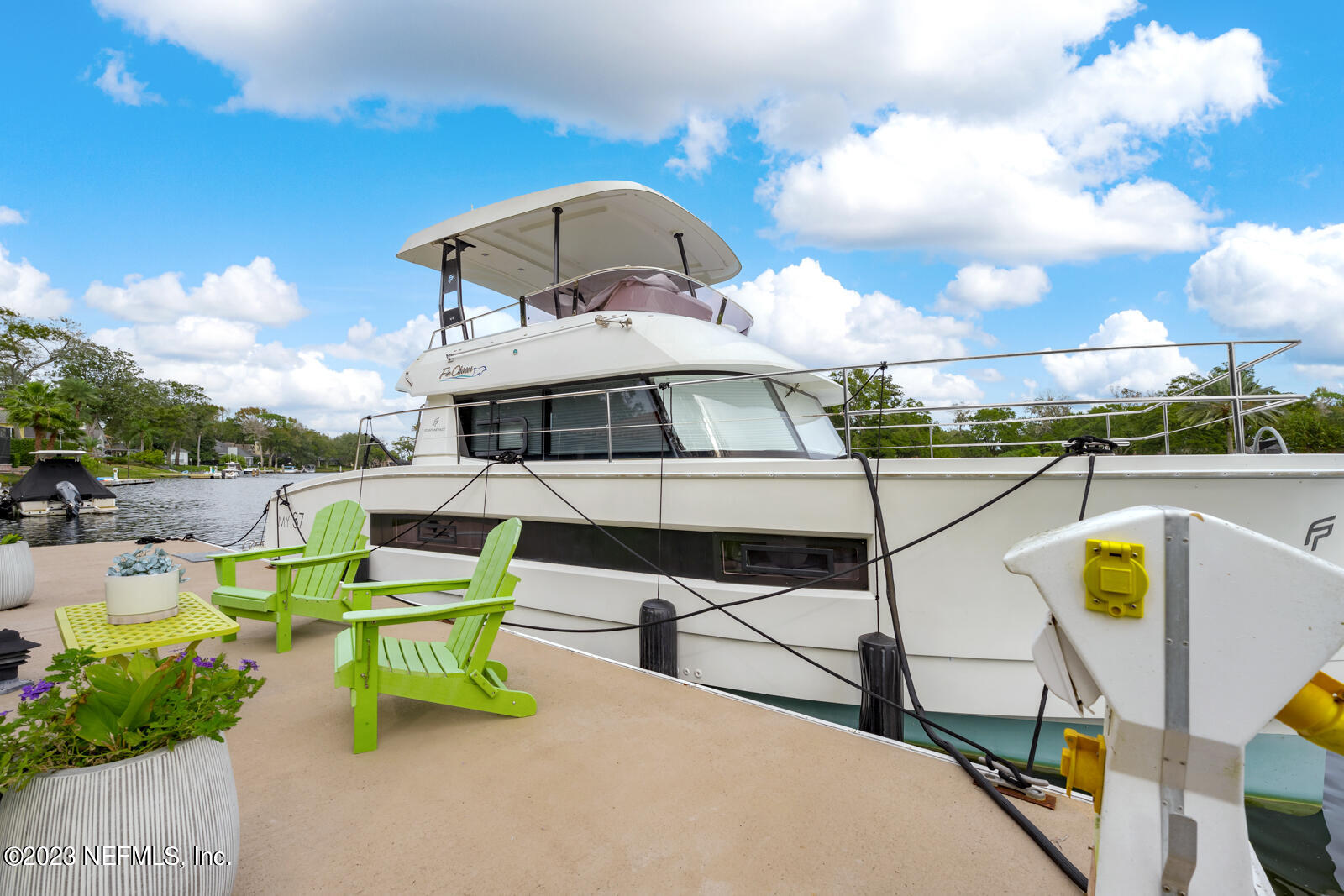 821 QUEENS HARBOR Boulevard