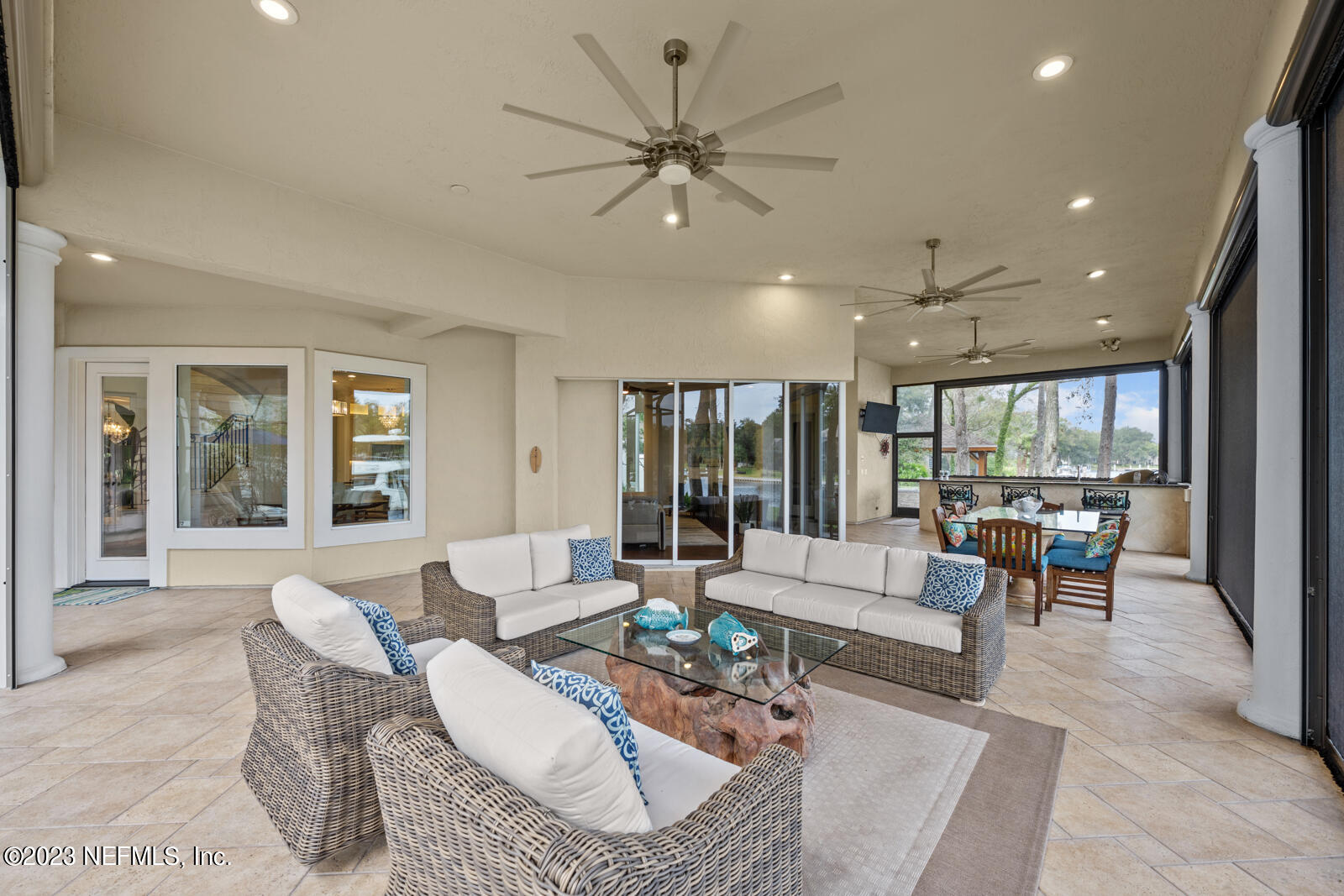 821 QUEENS HARBOR Boulevard