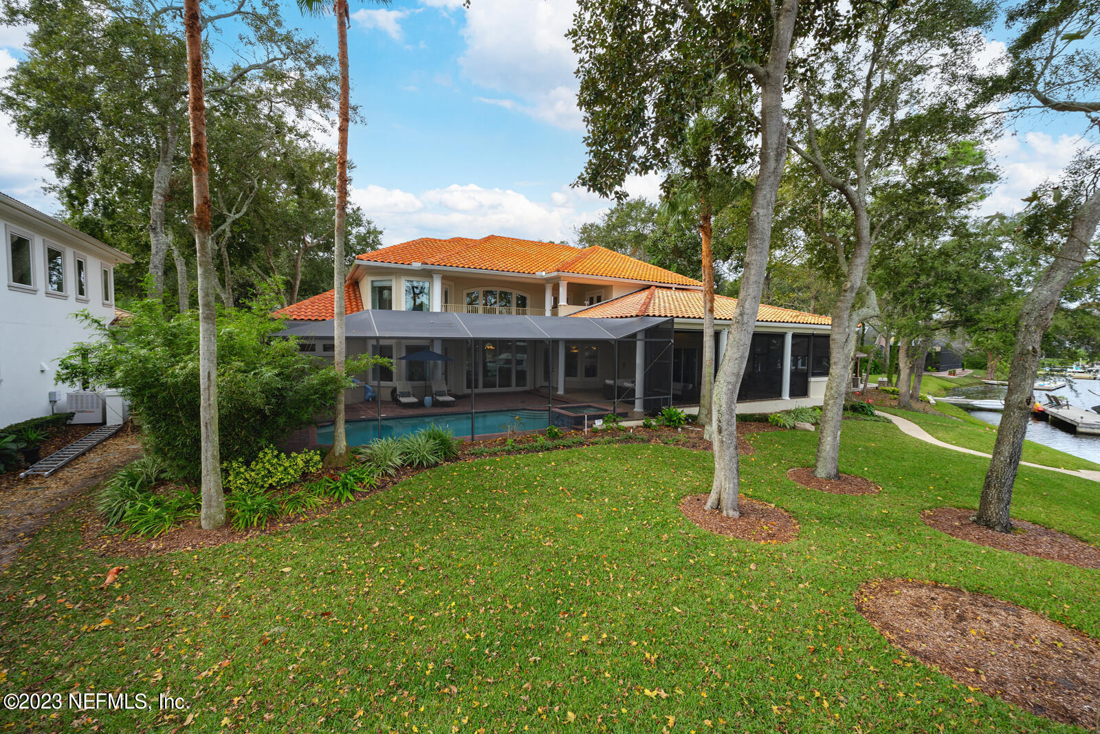 821 QUEENS HARBOR Boulevard