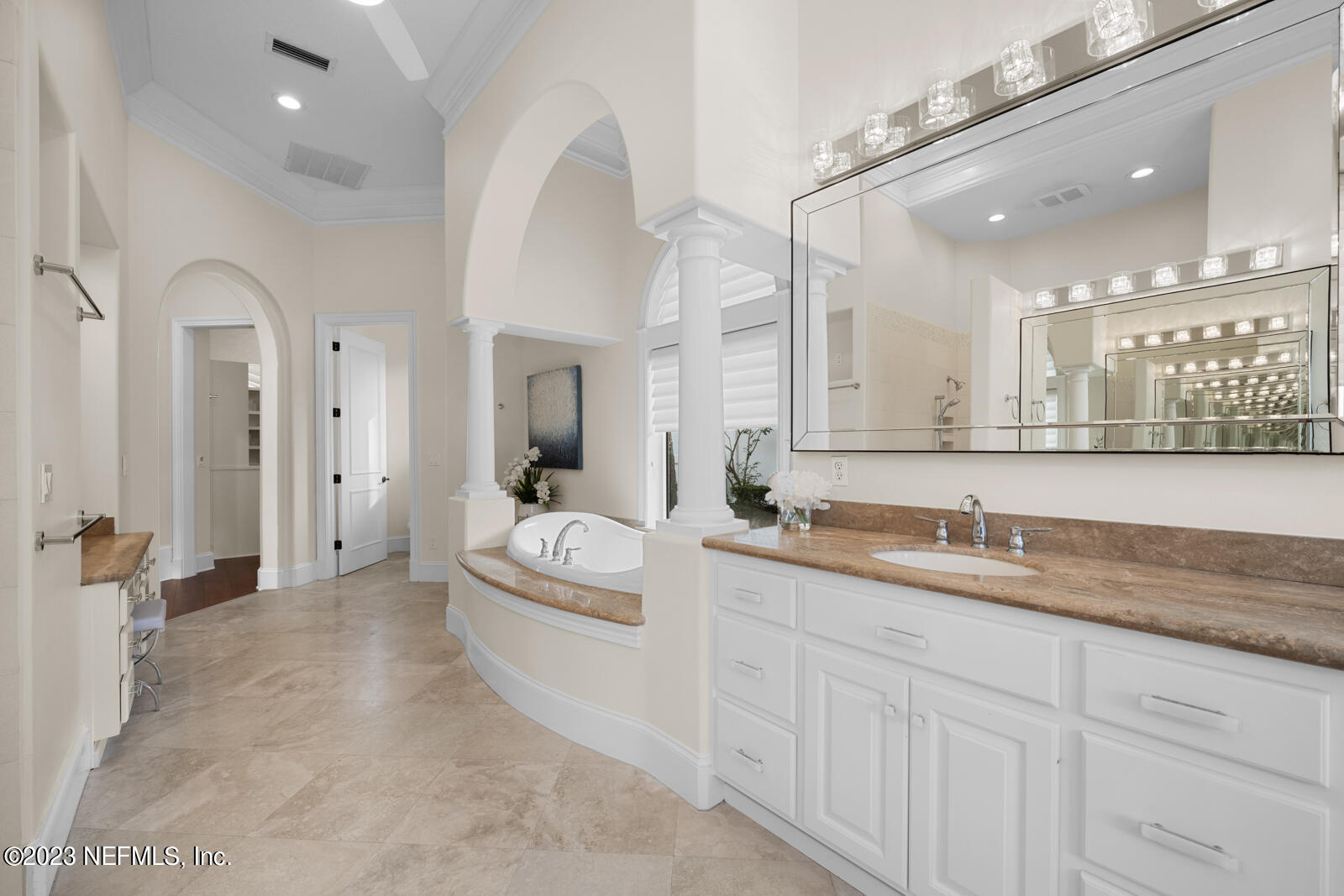 821 QUEENS HARBOR Boulevard