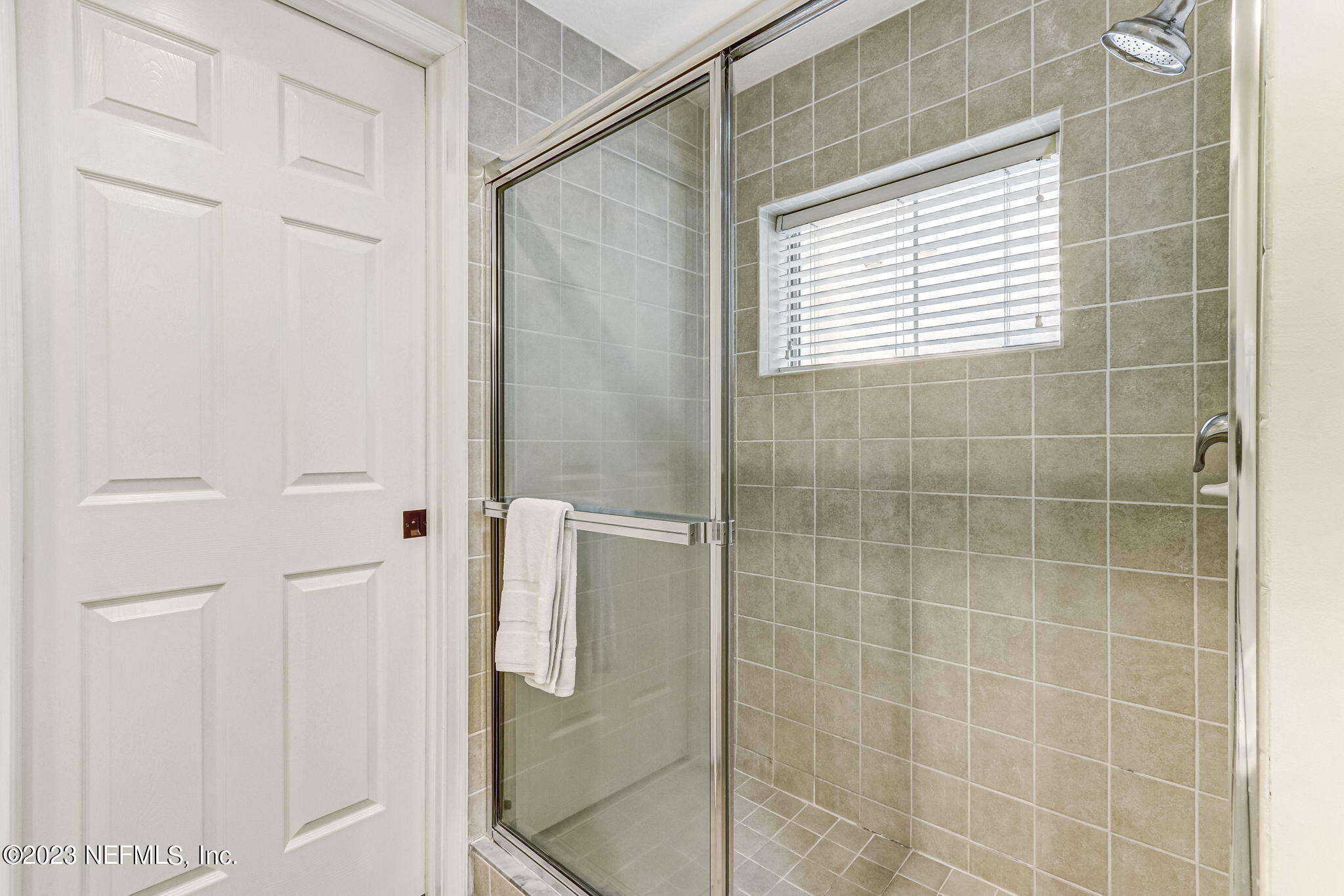 2515/2516 BOXWOOD Lane