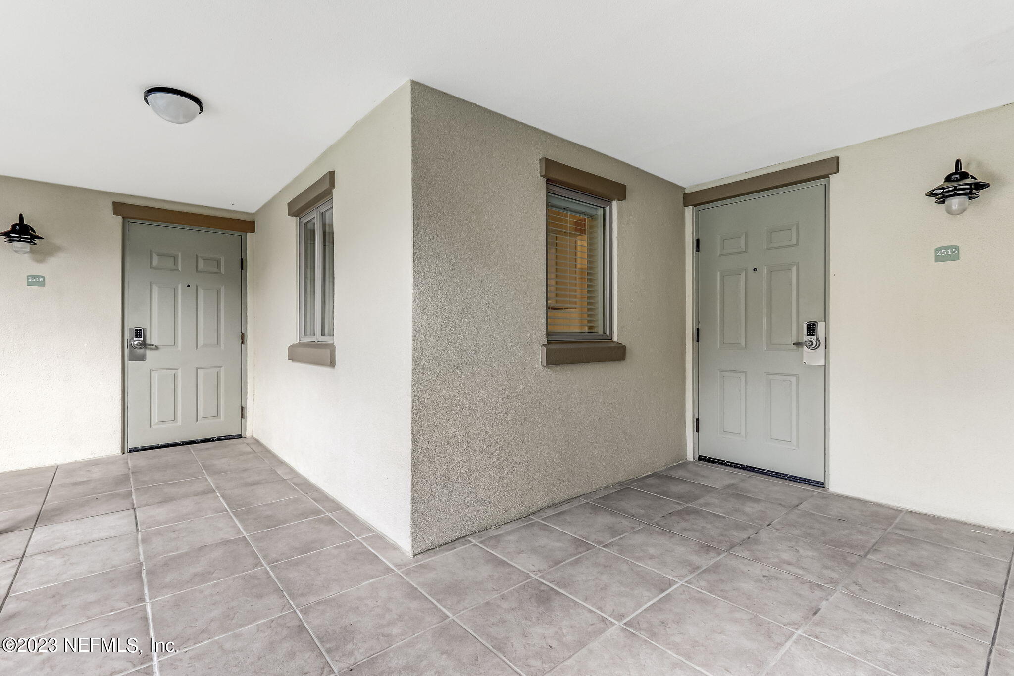 2515/2516 BOXWOOD Lane