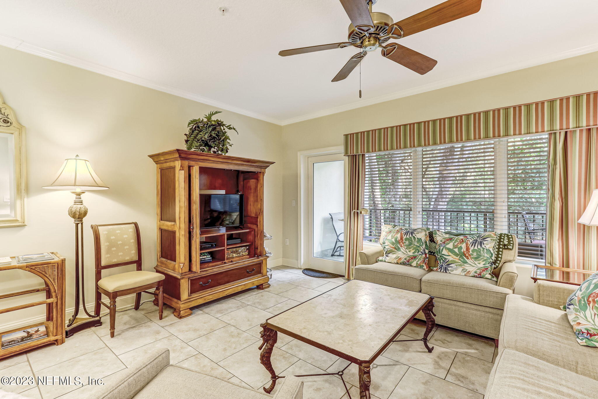 2515/2516 BOXWOOD Lane