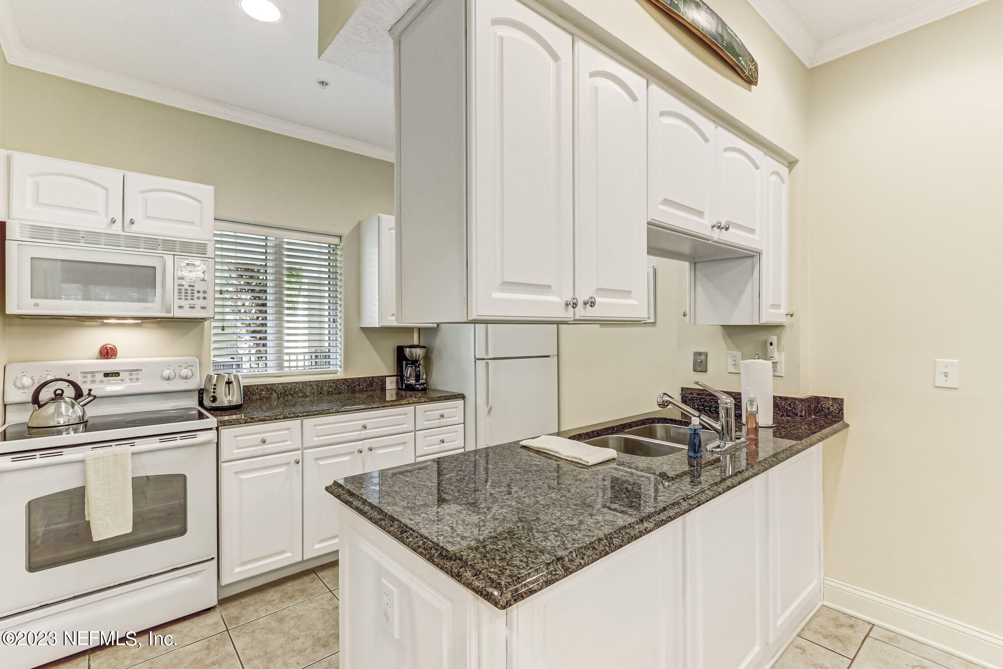 2515/2516 BOXWOOD Lane