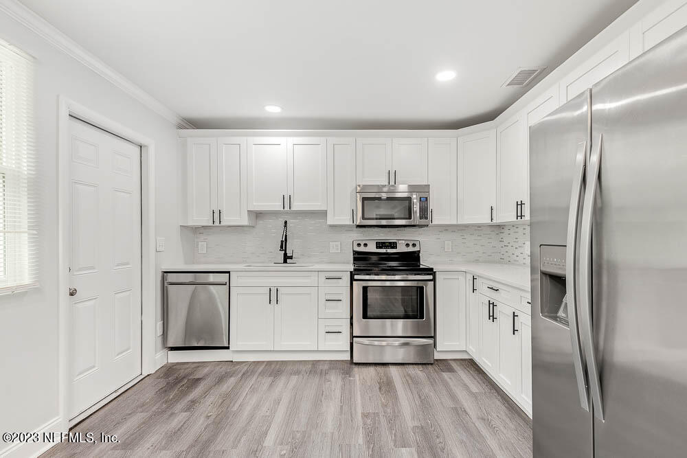 6258 ALEXON Drive