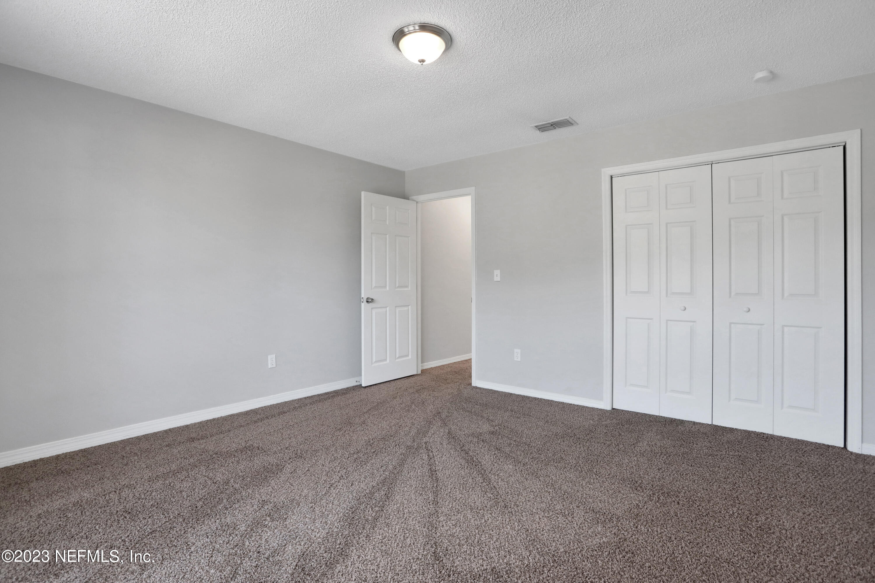 8613 ROYALWOOD Drive