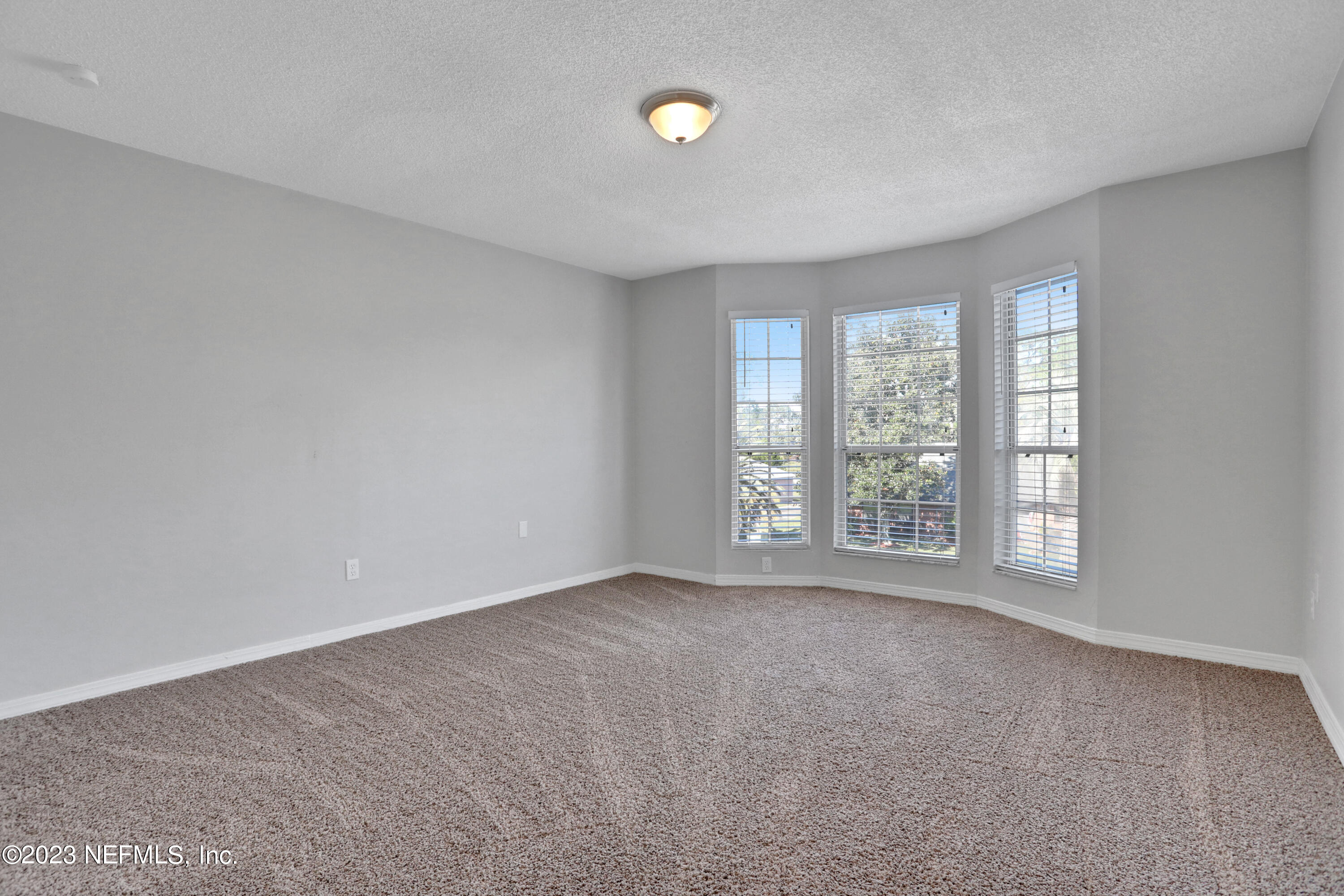 8613 ROYALWOOD Drive