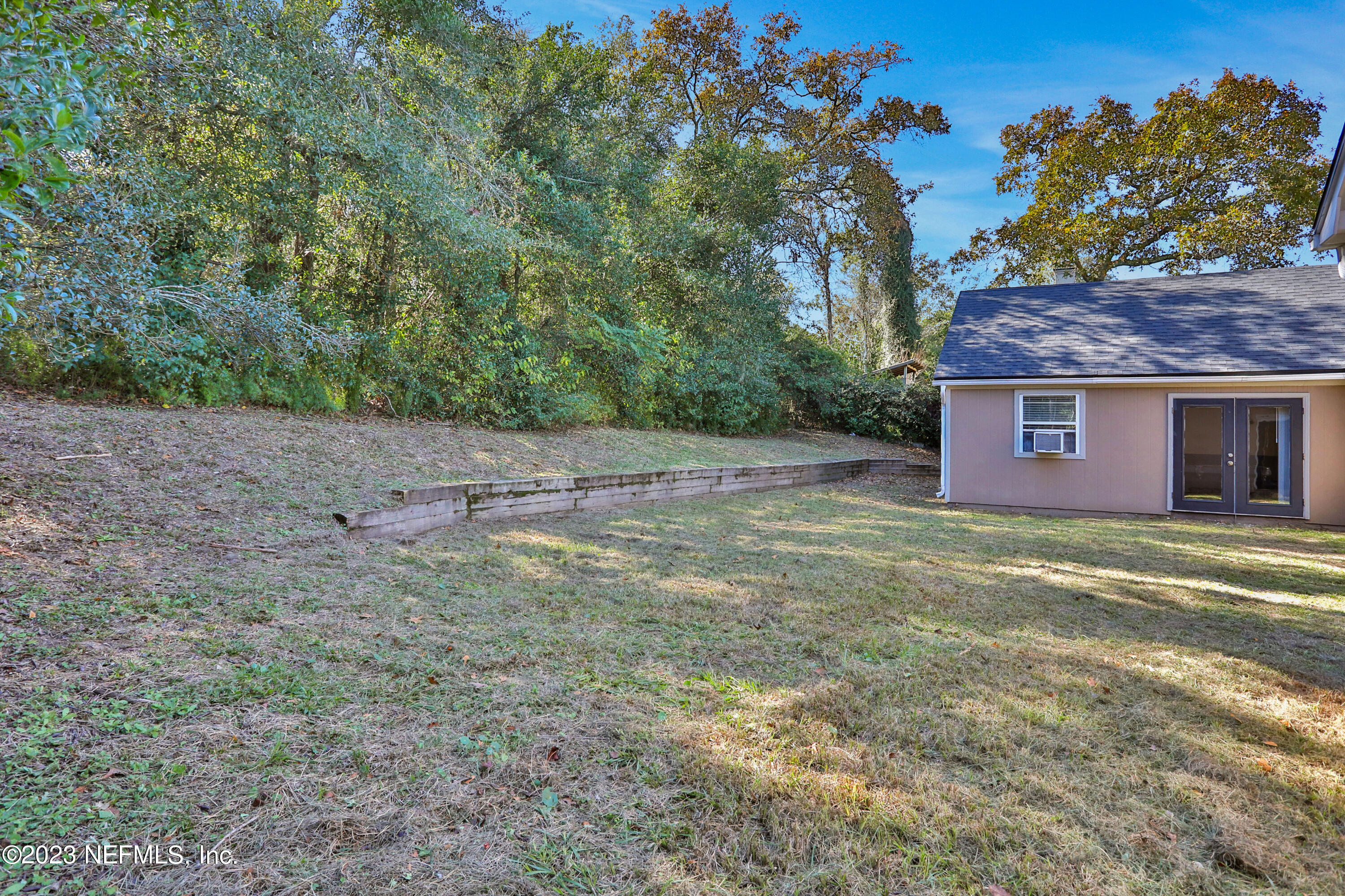 8613 ROYALWOOD Drive