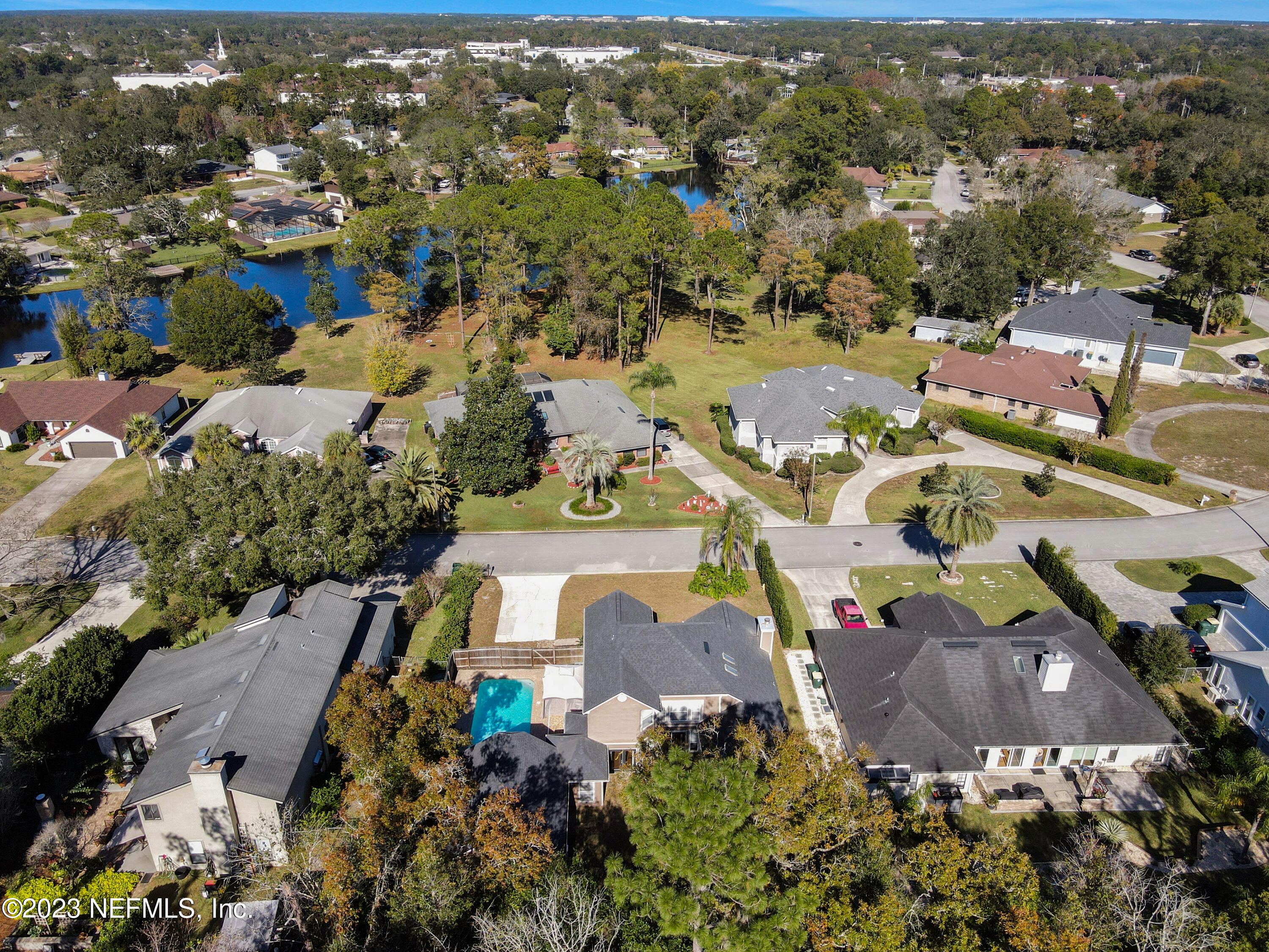8613 ROYALWOOD Drive