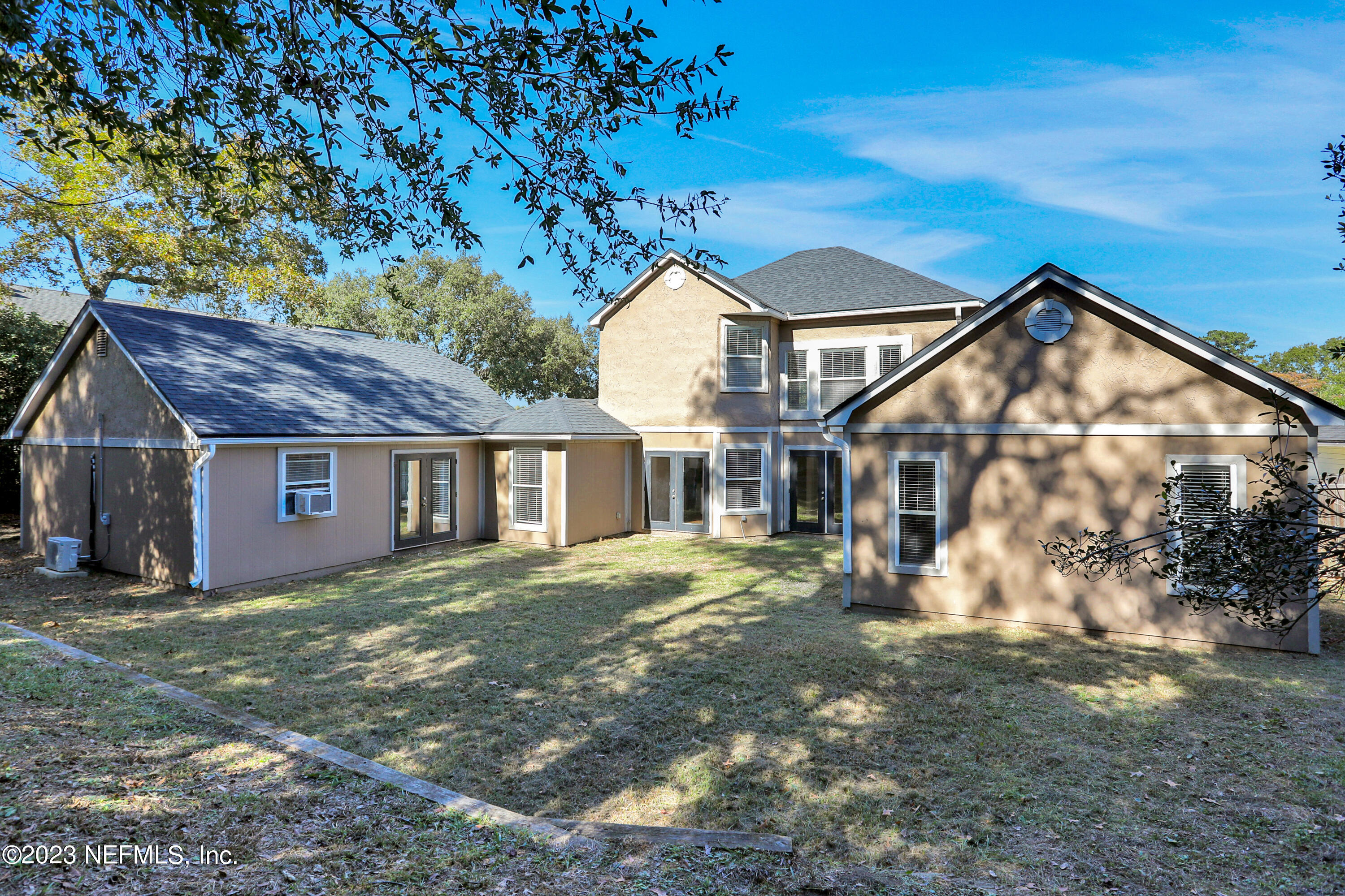 8613 ROYALWOOD Drive