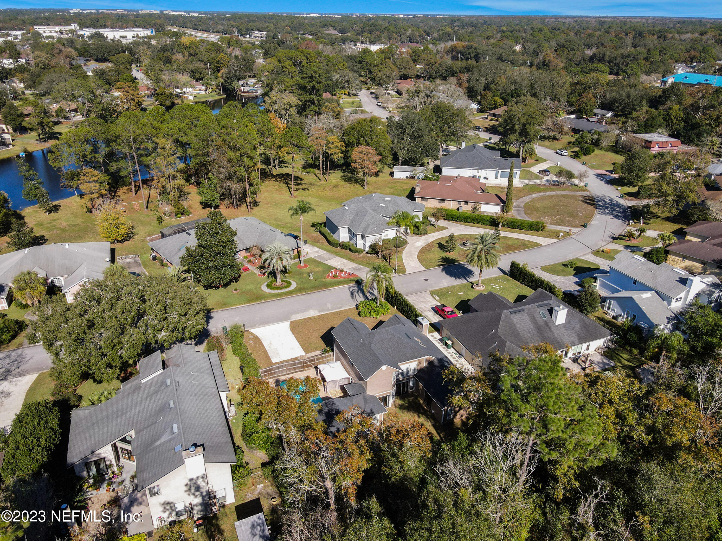 8613 ROYALWOOD Drive