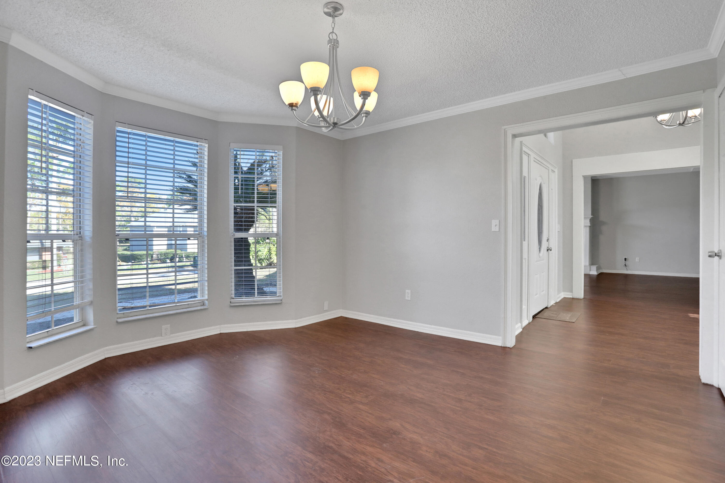 8613 ROYALWOOD Drive