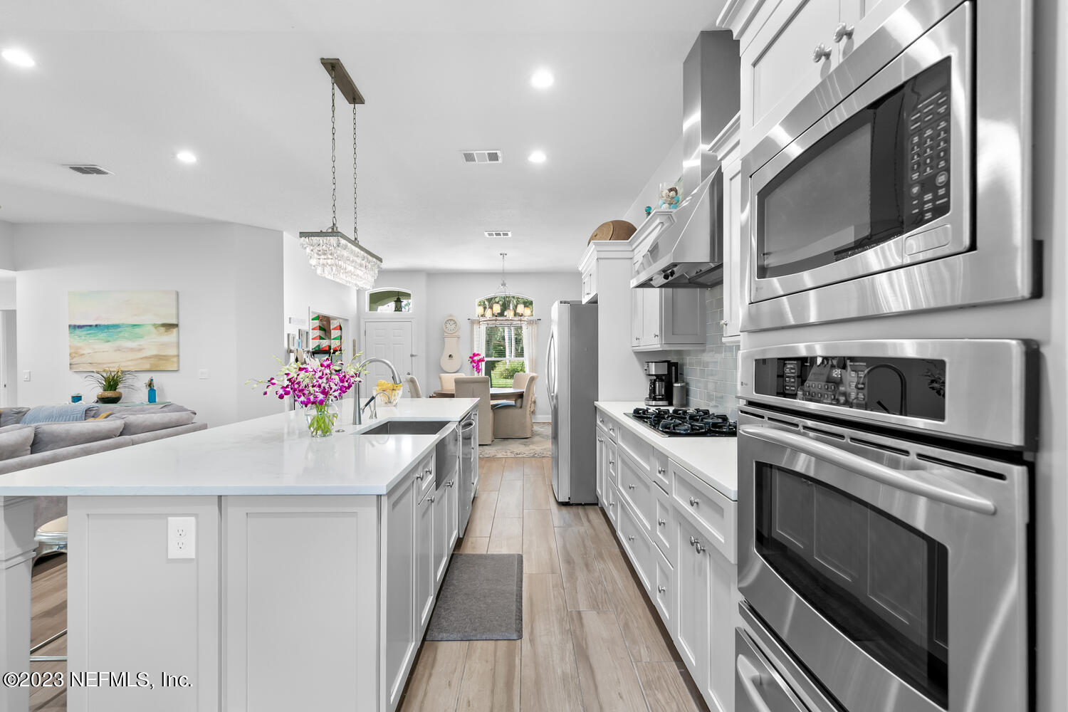 1550 BLUE HERON Lane