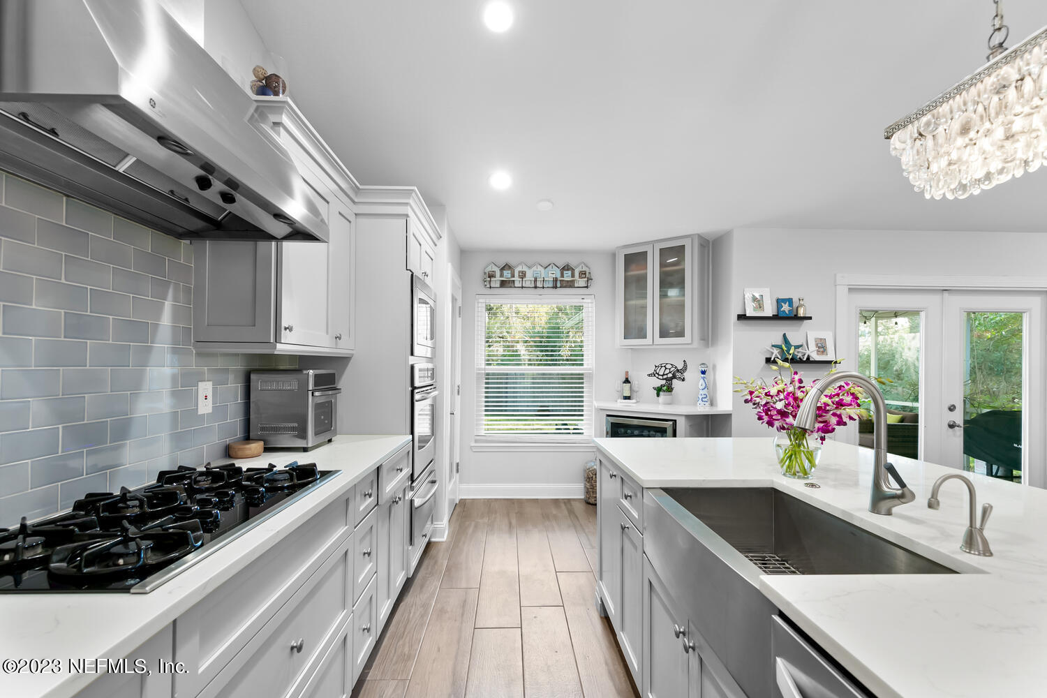 1550 BLUE HERON Lane