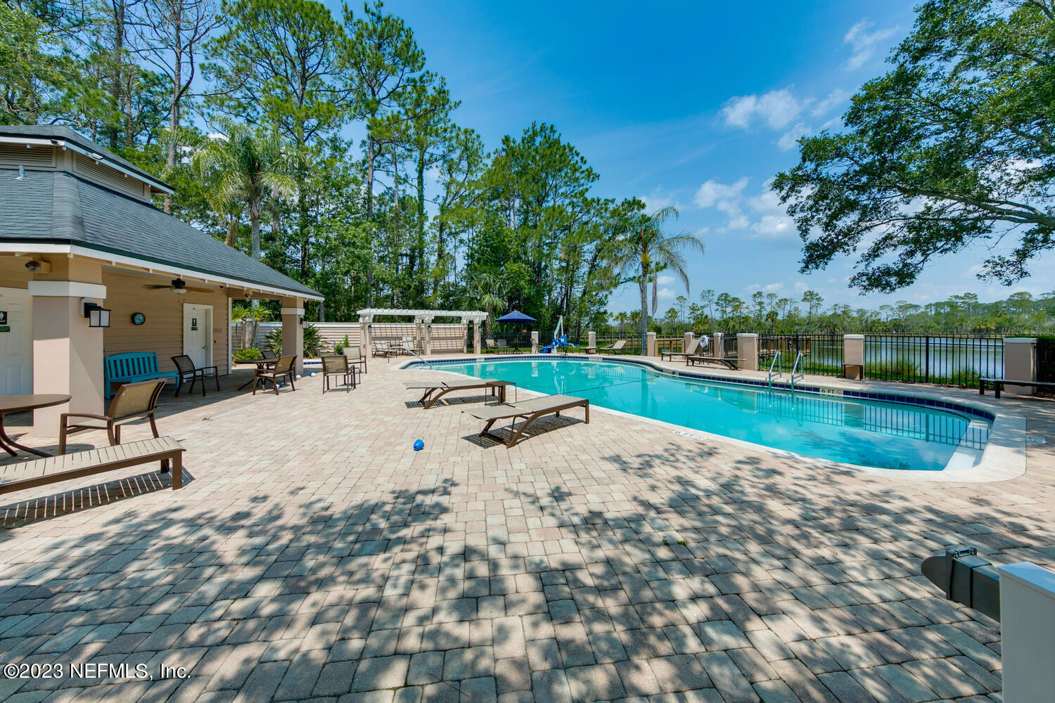 1550 BLUE HERON Lane