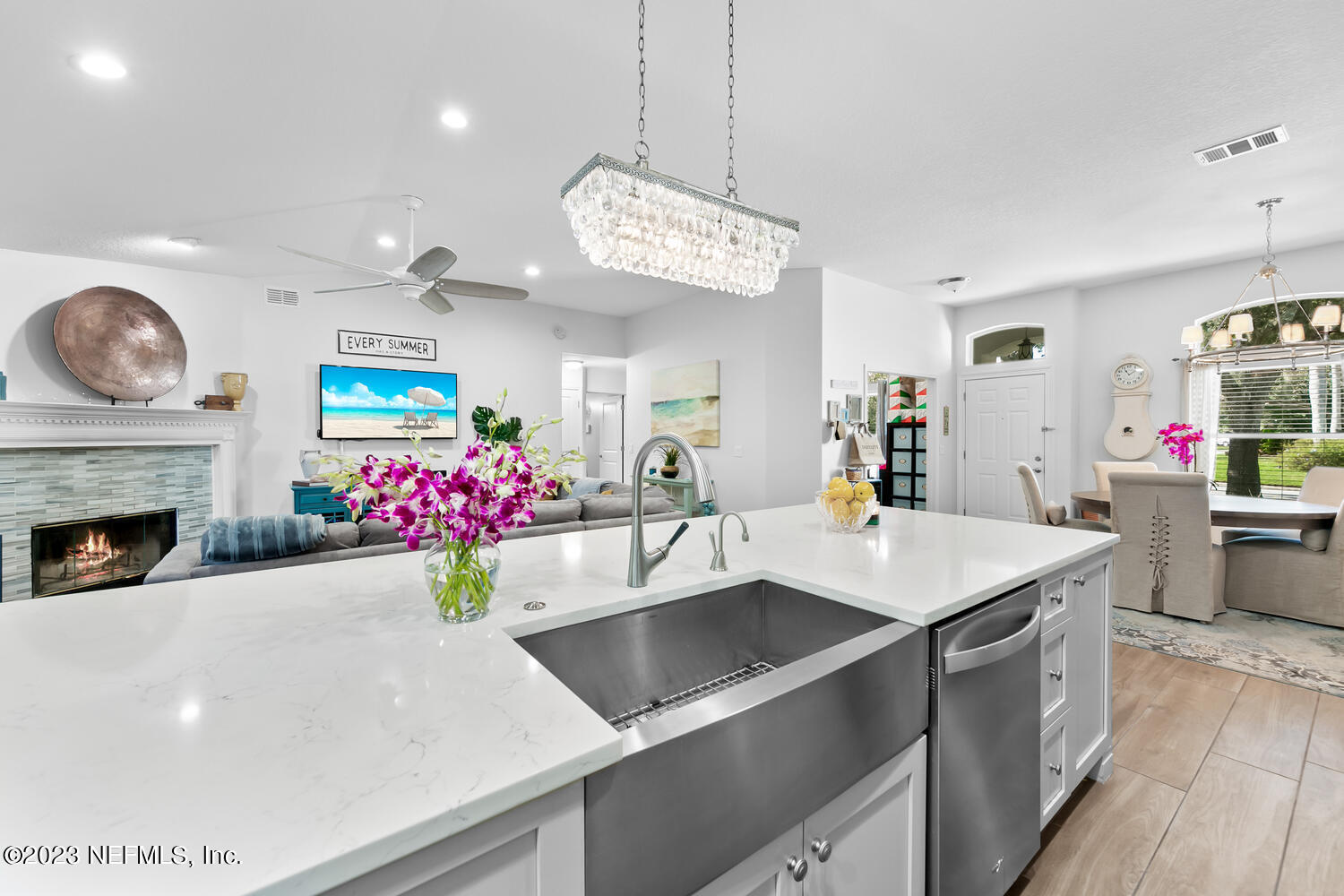 1550 BLUE HERON Lane