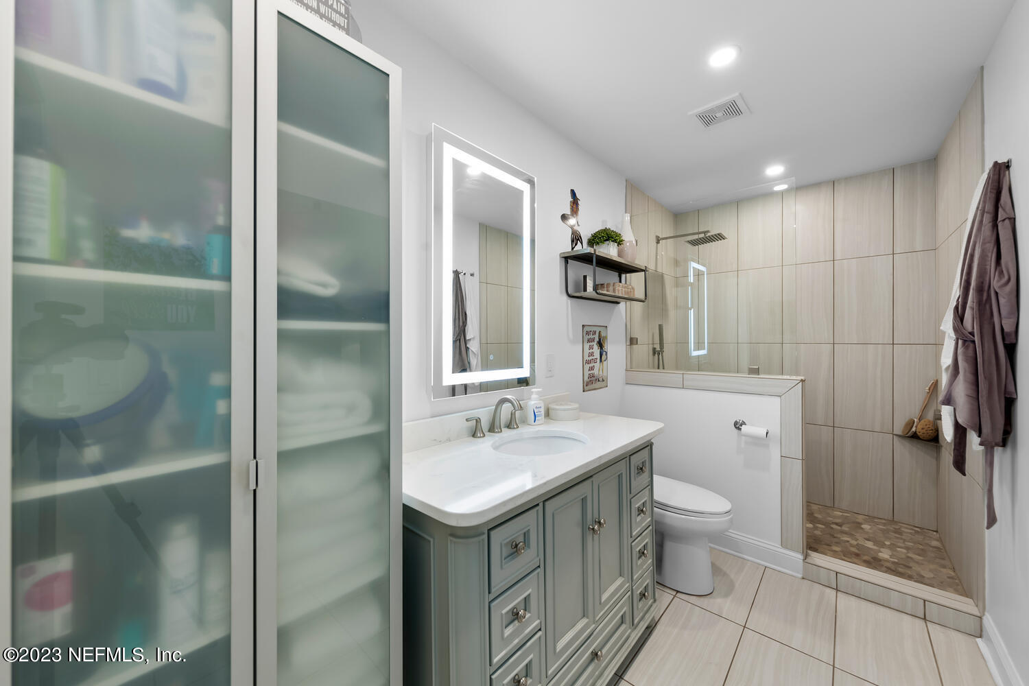 1550 BLUE HERON Lane