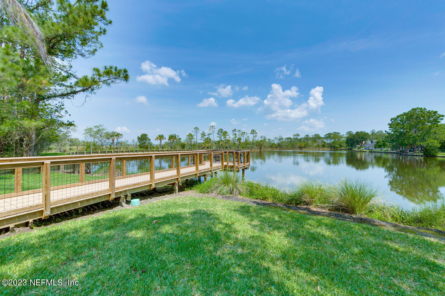 1550 BLUE HERON Lane