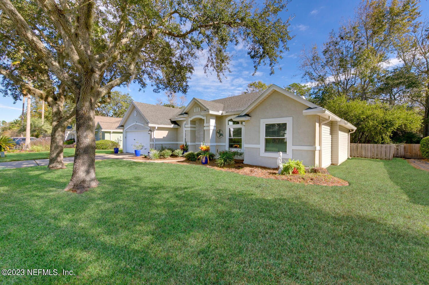 1550 BLUE HERON Lane