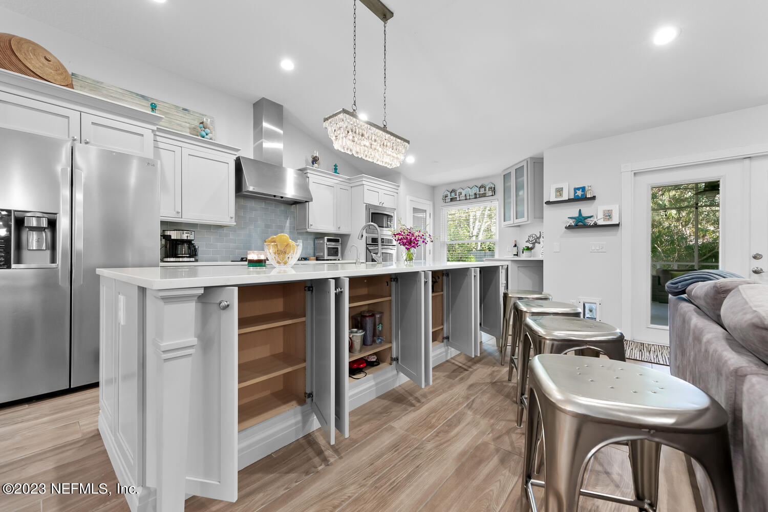 1550 BLUE HERON Lane