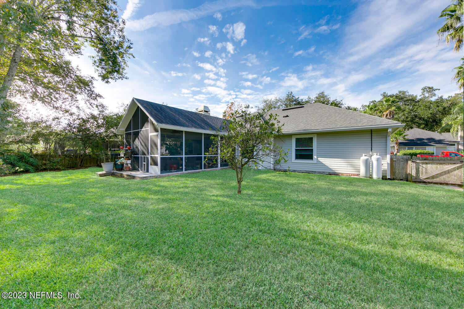 1550 BLUE HERON Lane