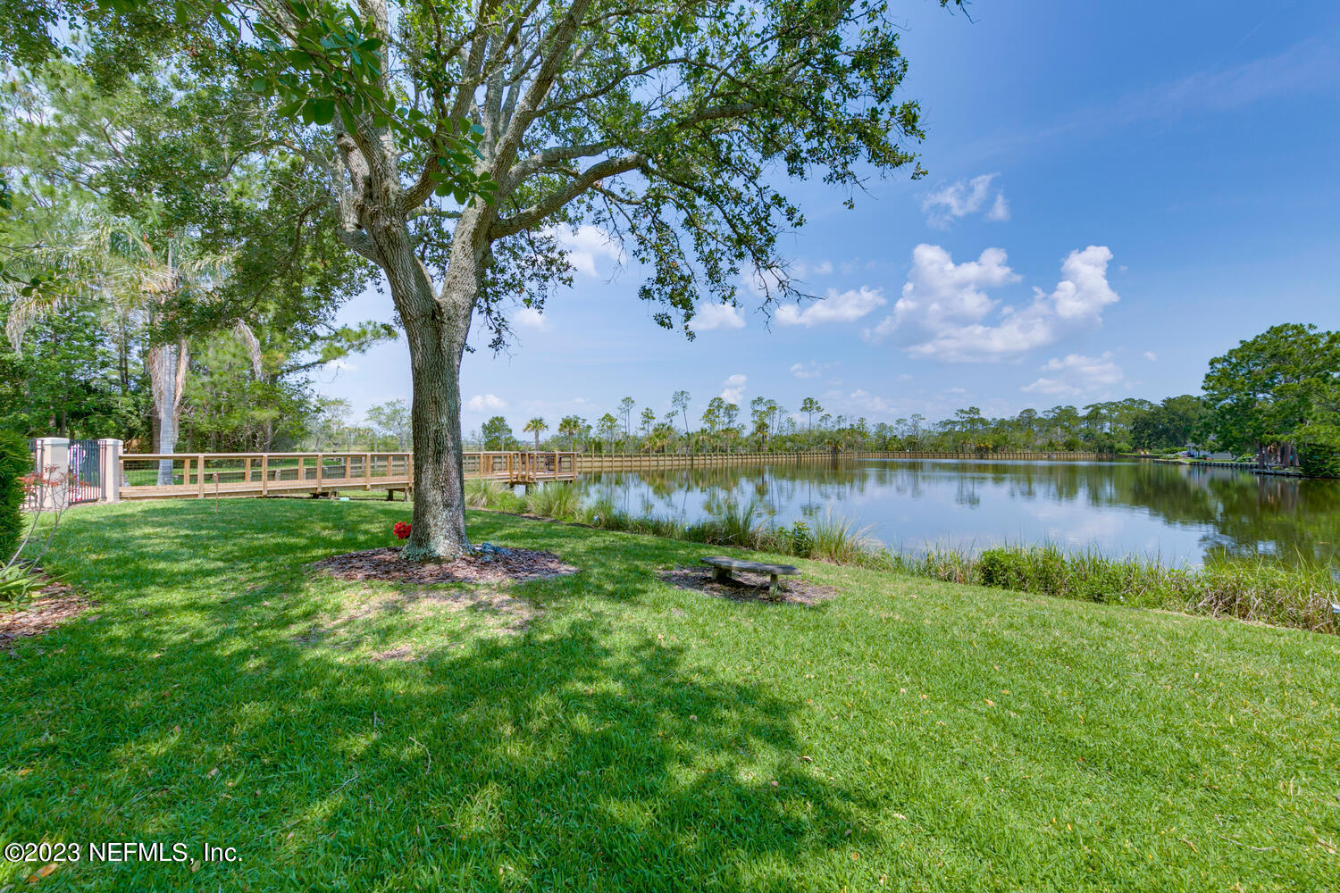 1550 BLUE HERON Lane