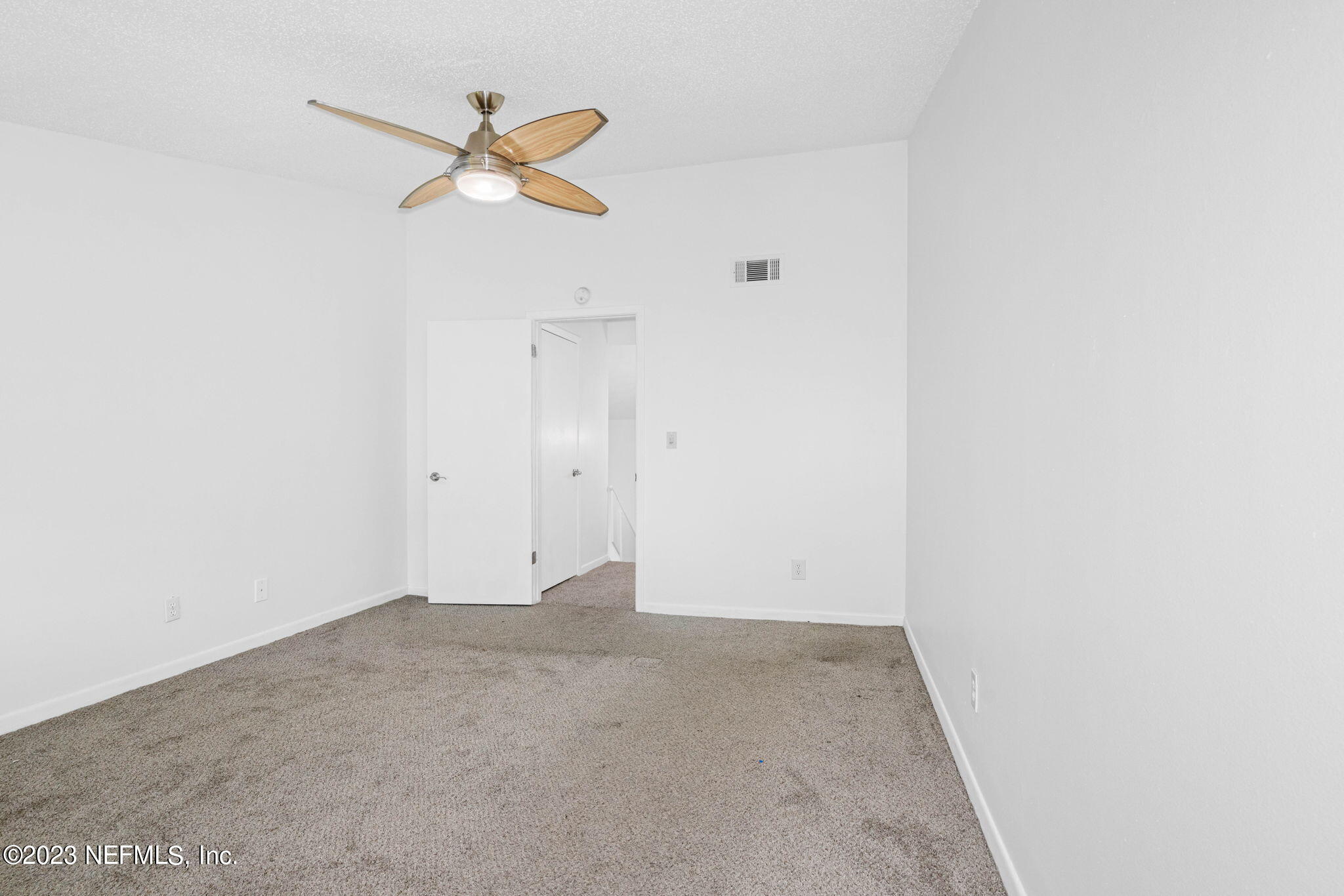 4222 LA PALMA Court