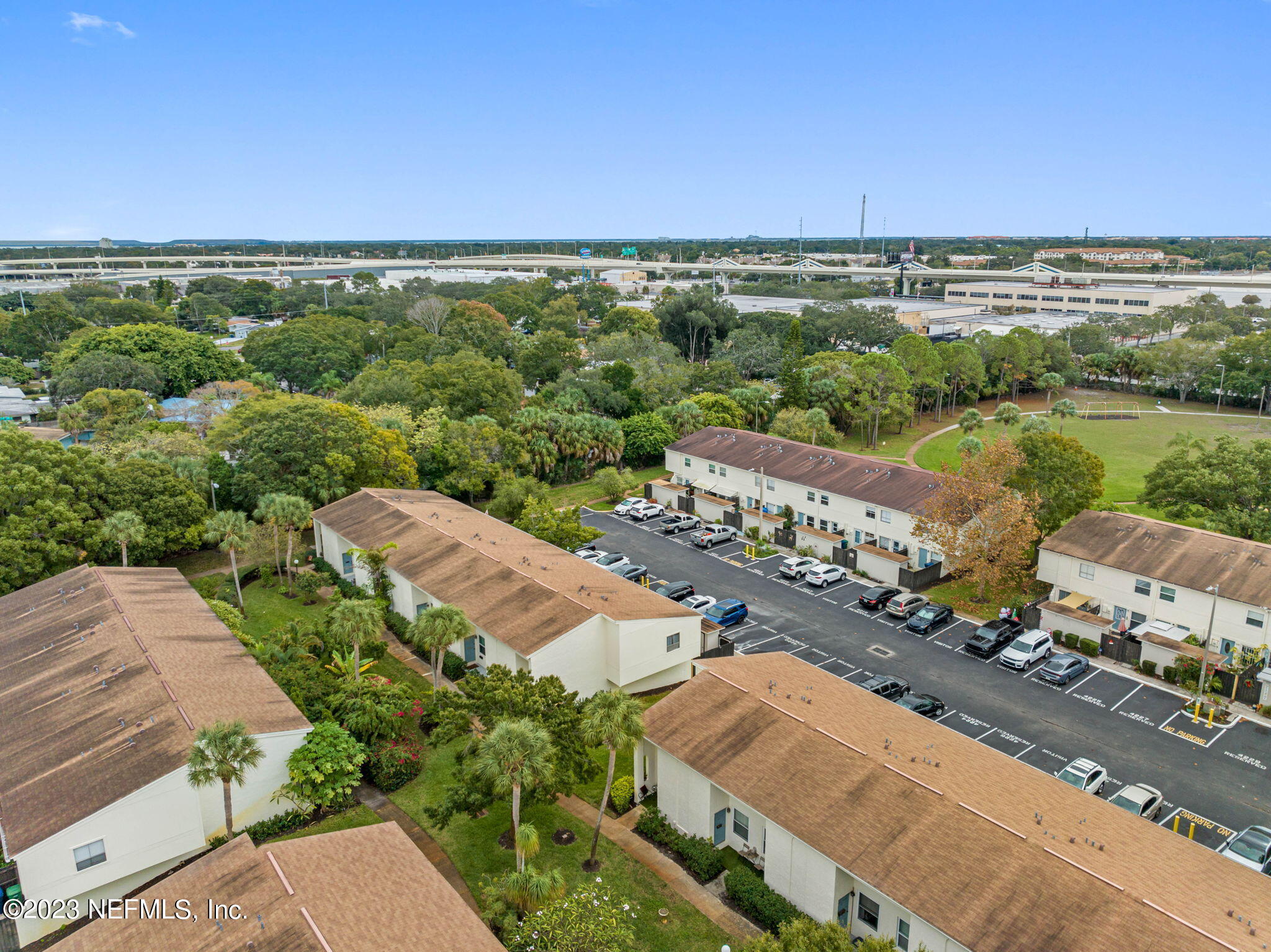 4222 LA PALMA Court