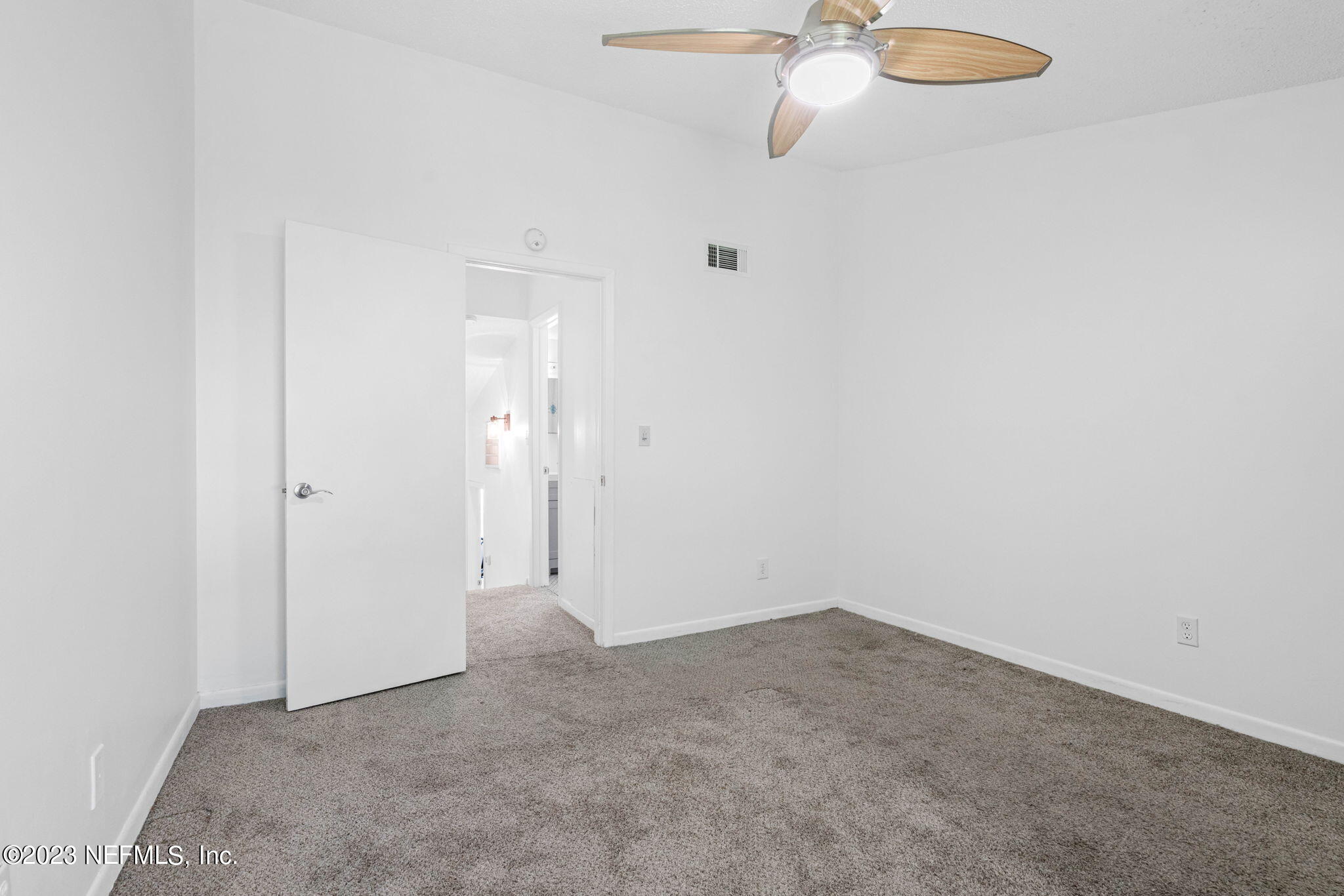 4222 LA PALMA Court