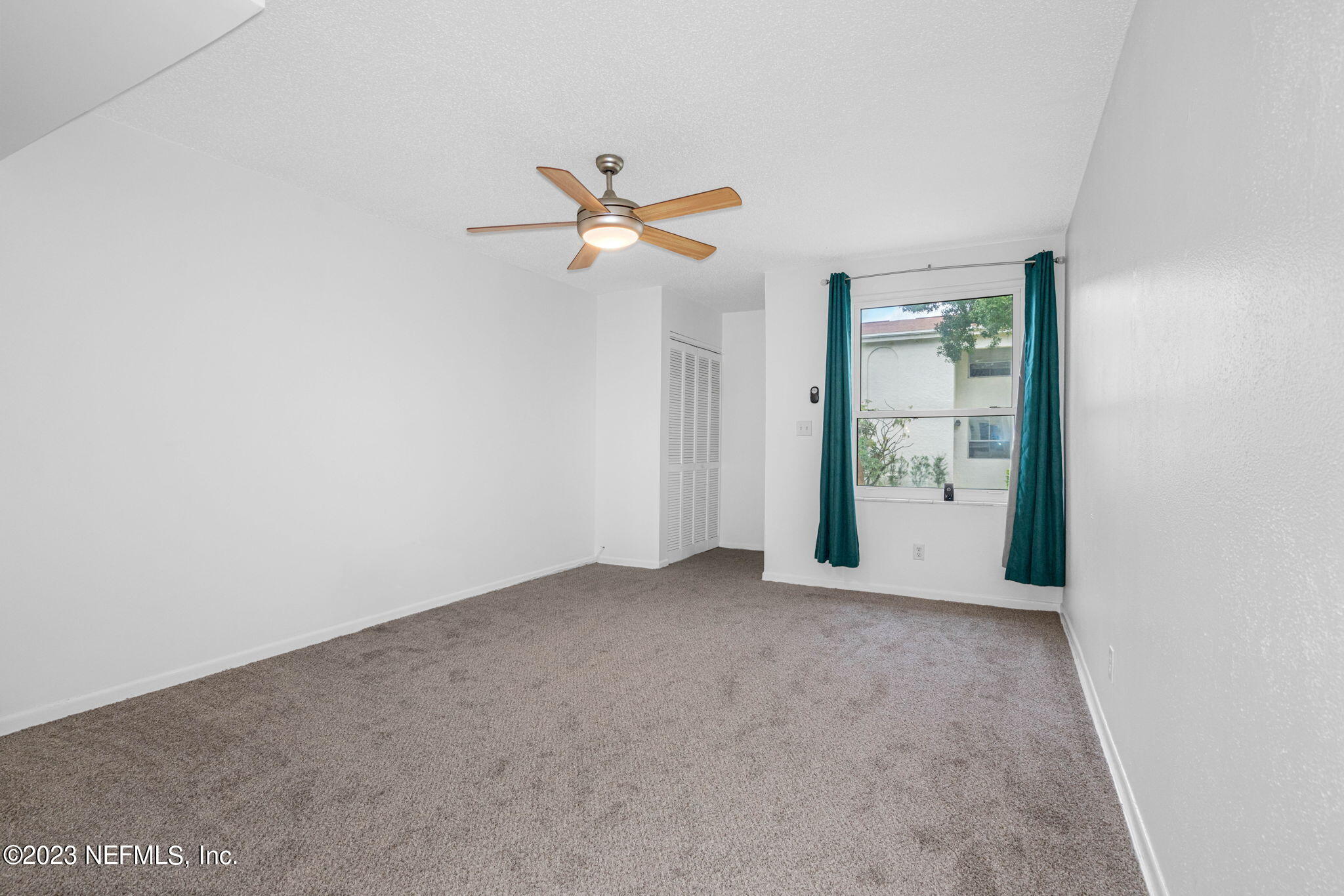 4222 LA PALMA Court