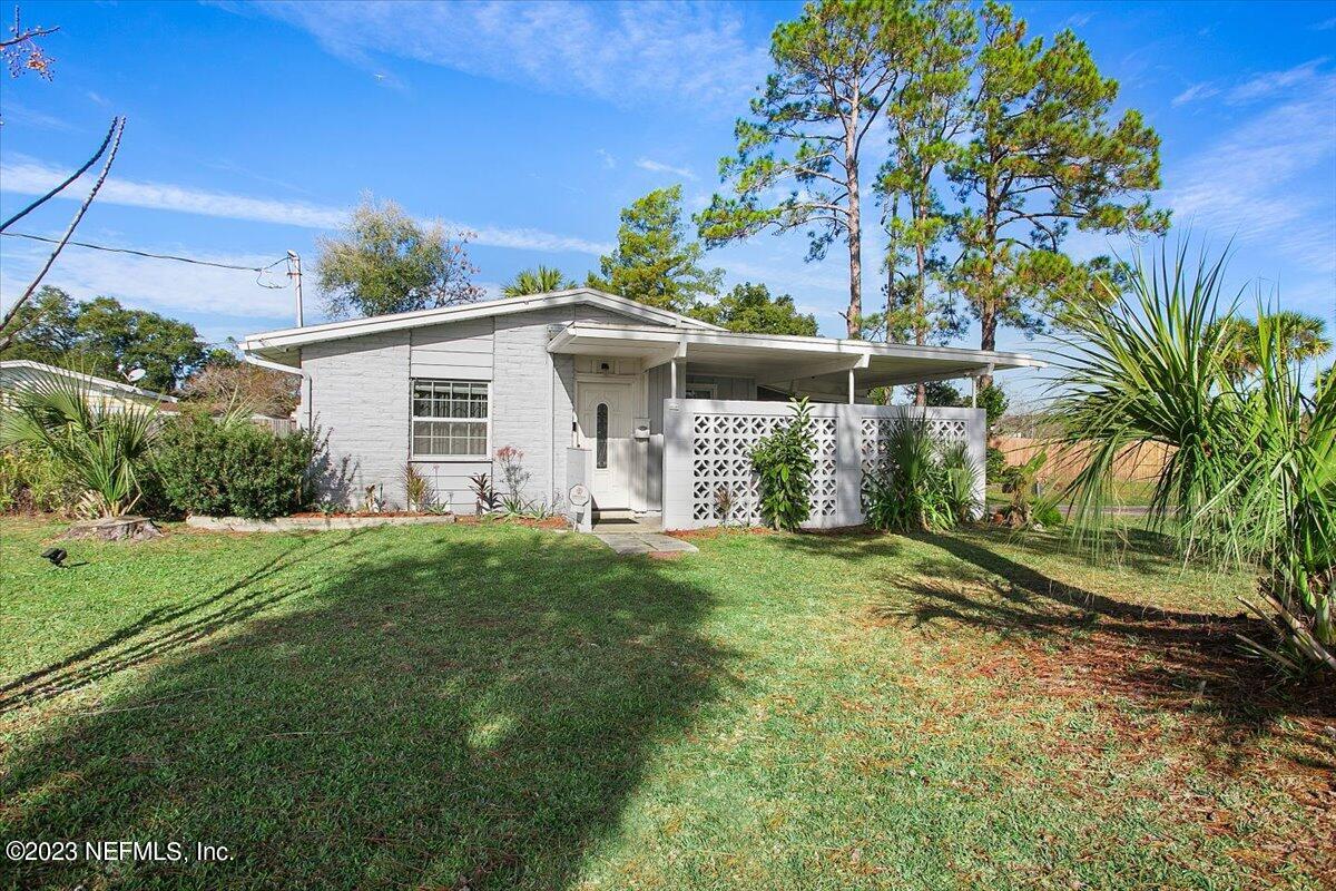 1662 SANDALWOOD Boulevard