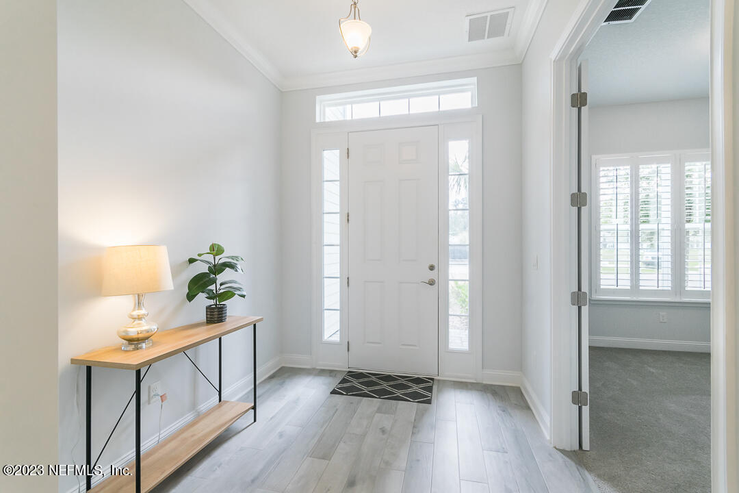 13825 HIDDEN OAKS Lane