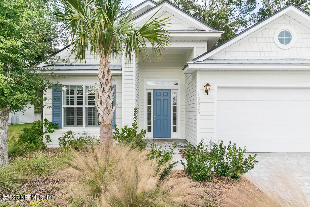 13825 HIDDEN OAKS Lane