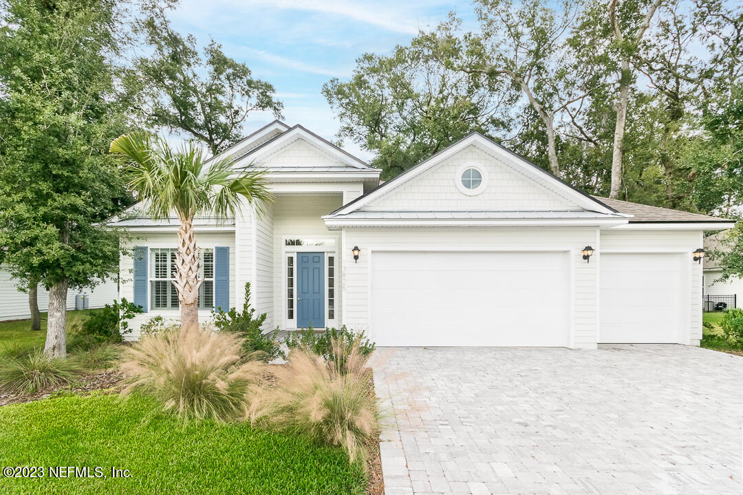 13825 HIDDEN OAKS Lane