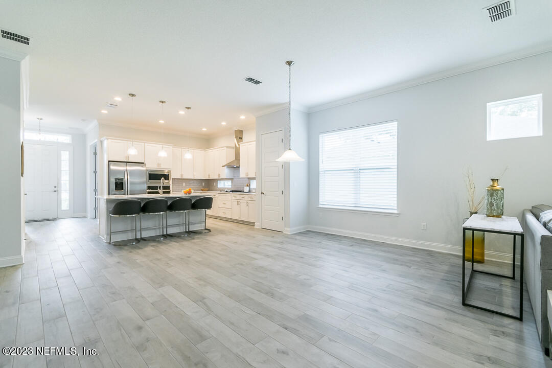 13825 HIDDEN OAKS Lane