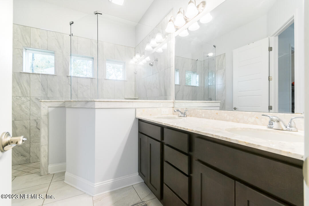 13825 HIDDEN OAKS Lane