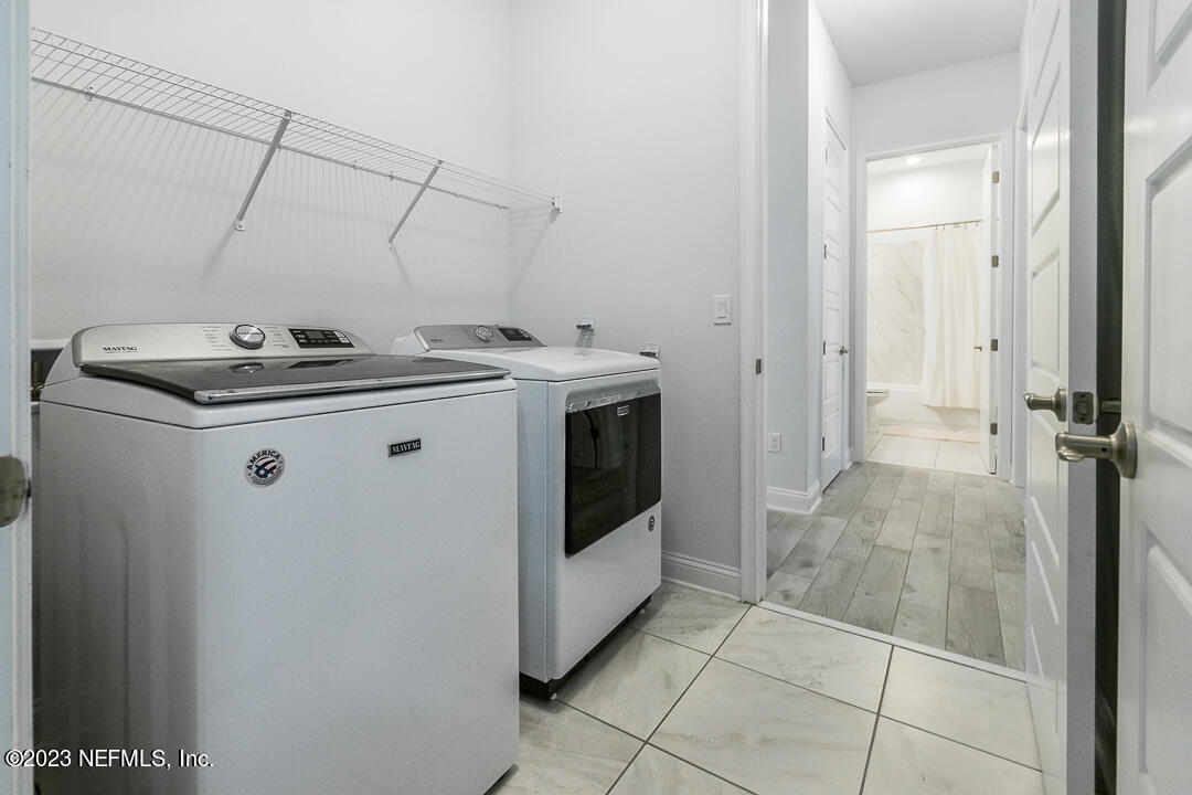 13825 HIDDEN OAKS Lane