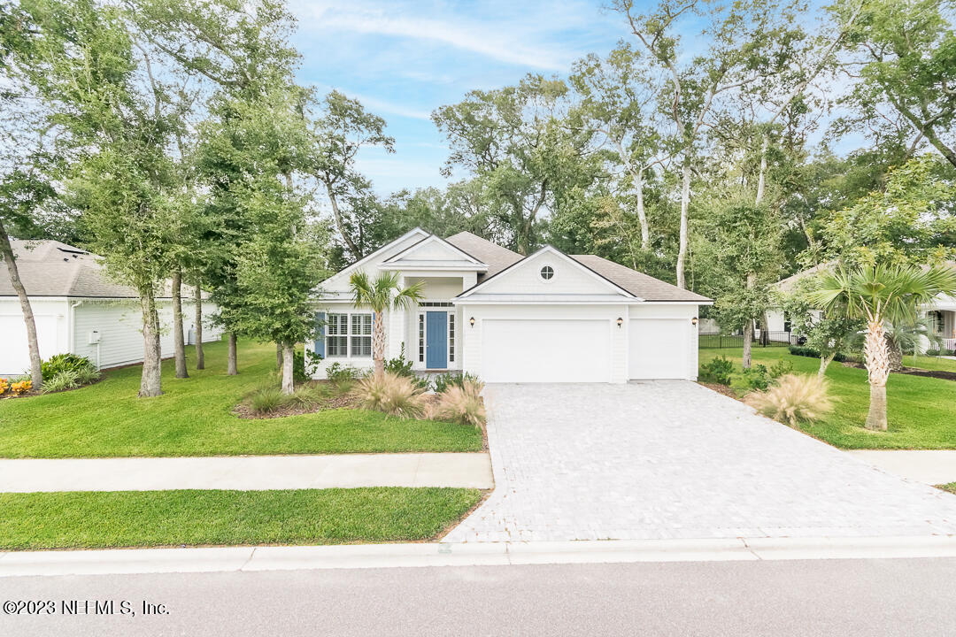 13825 HIDDEN OAKS Lane