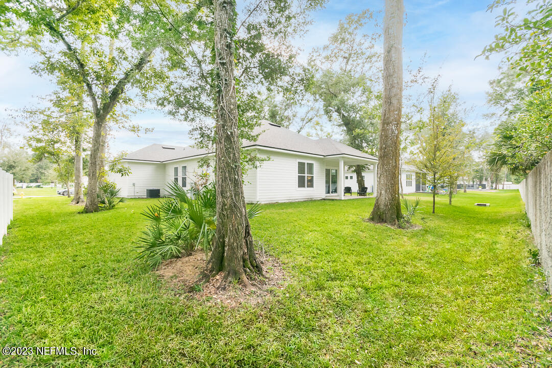 13825 HIDDEN OAKS Lane