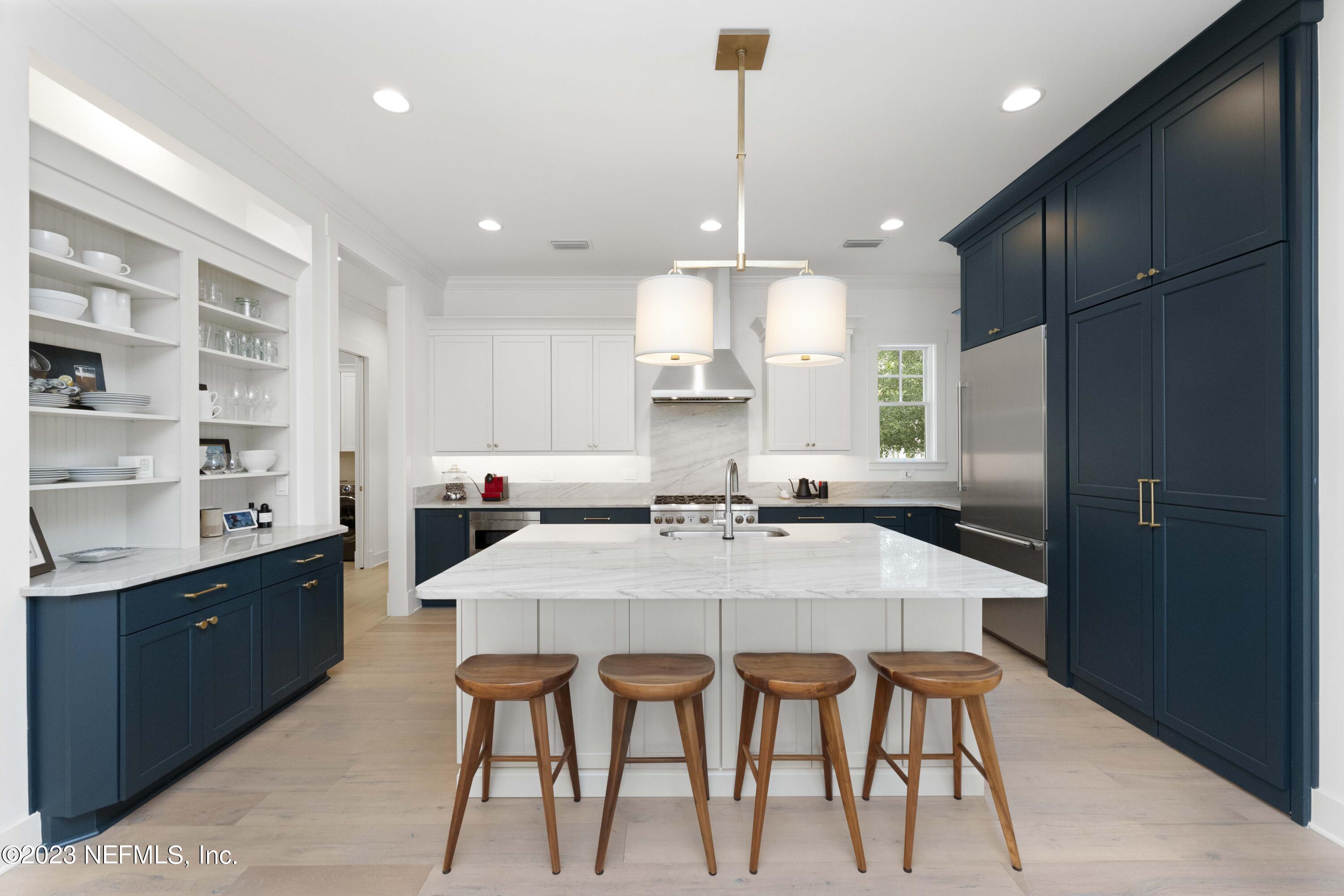 1734 MARITIME OAK Drive
