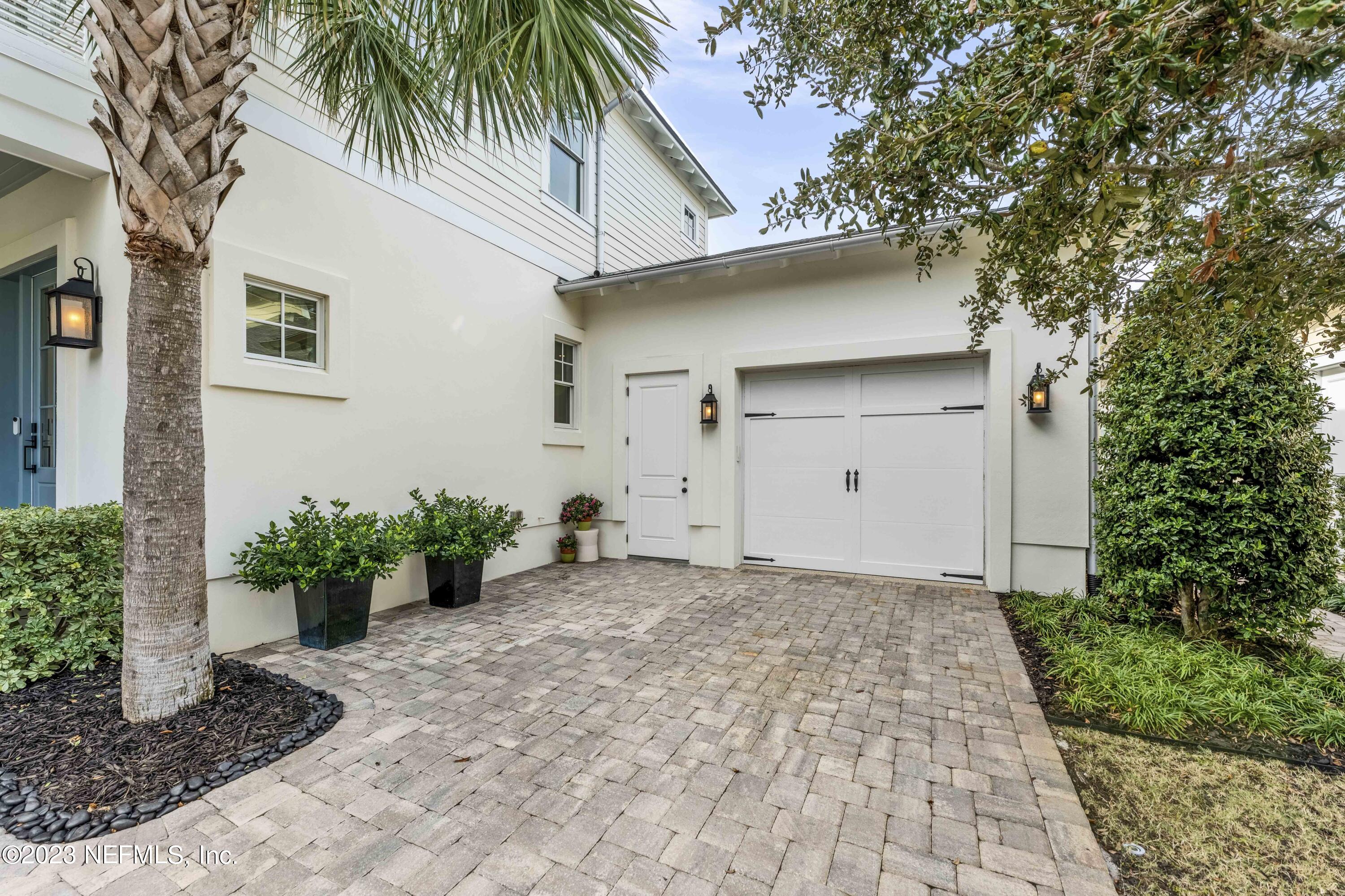 1734 MARITIME OAK Drive