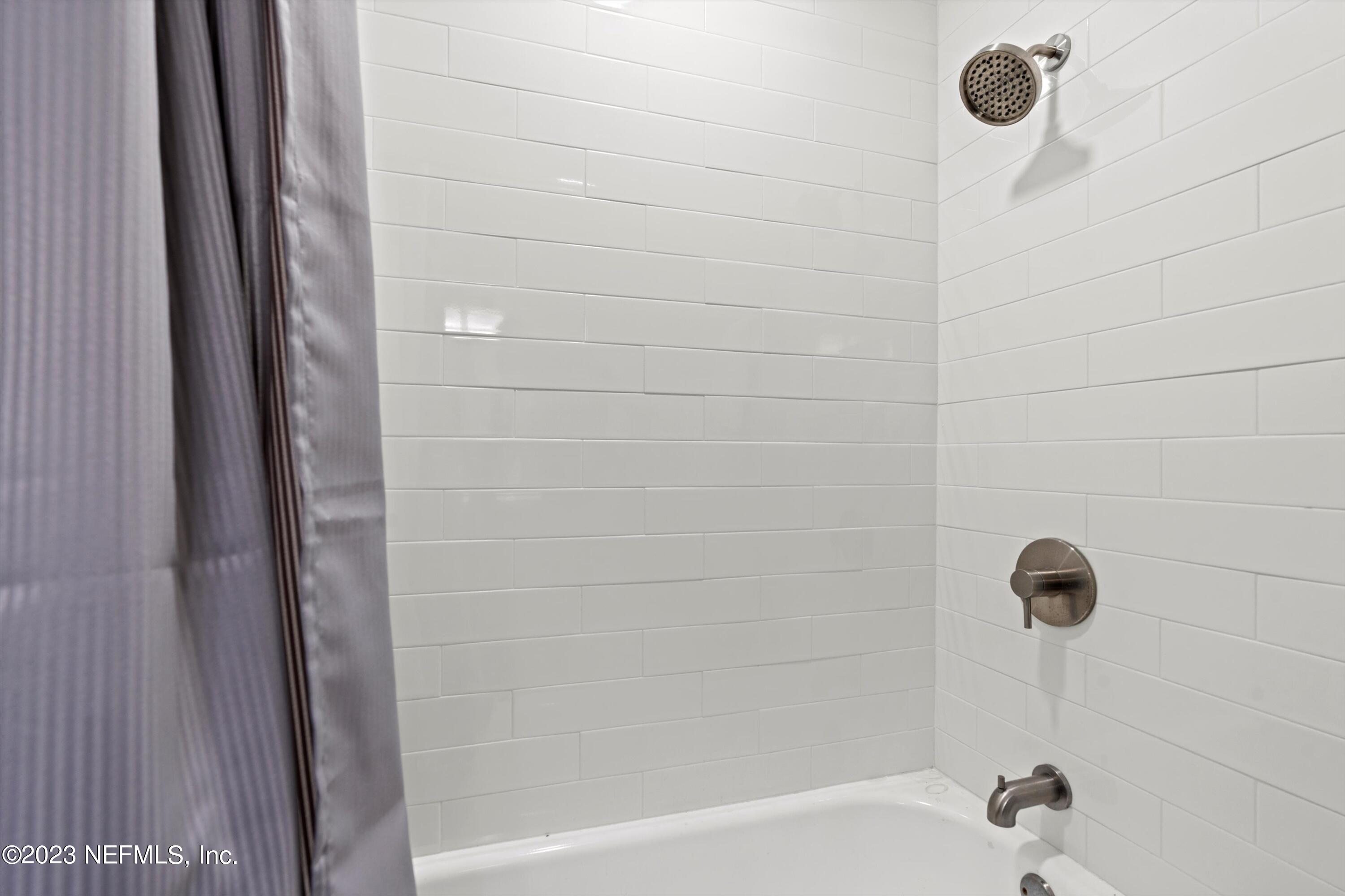 305 N 19TH Street