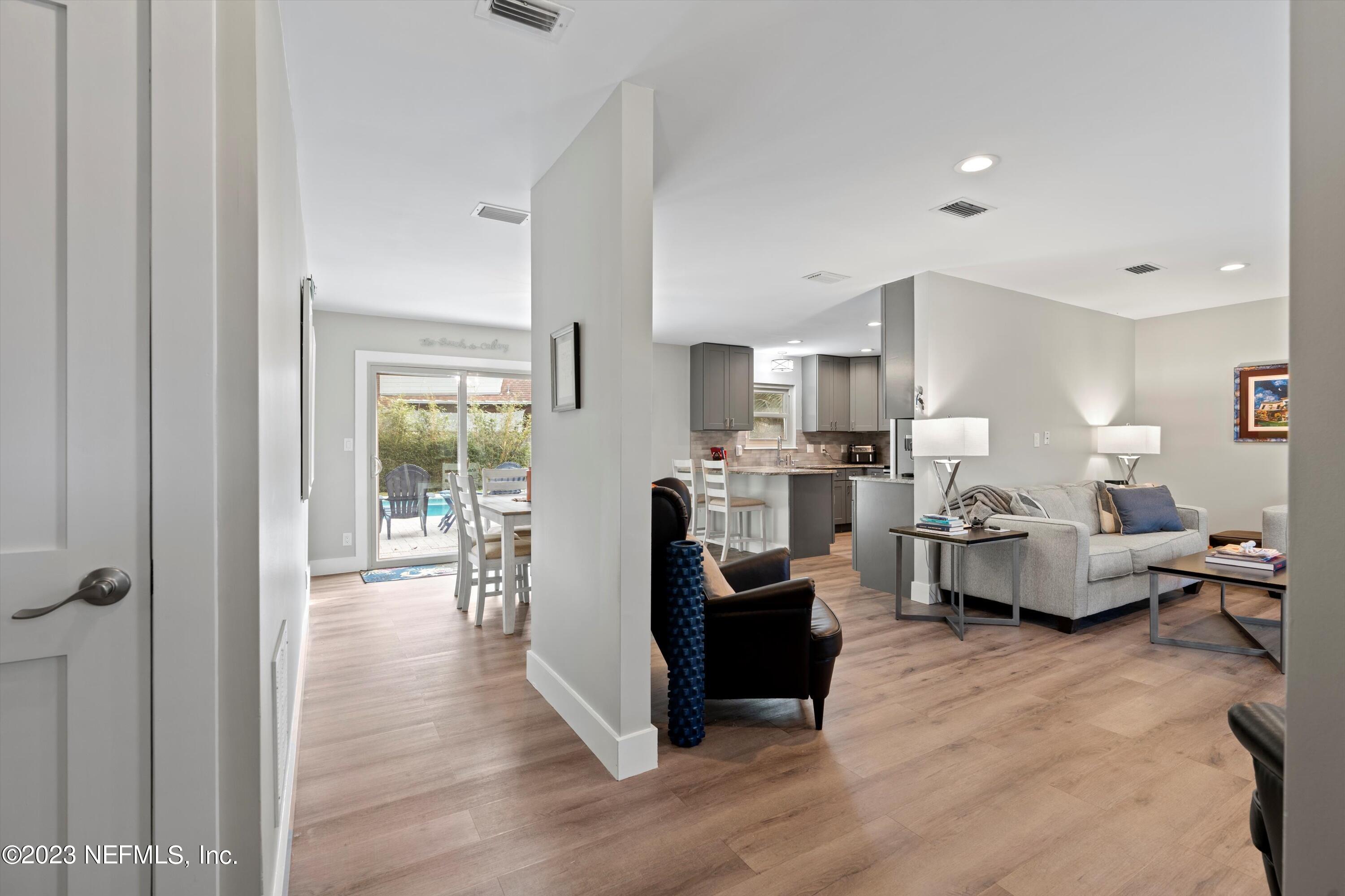 305 N 19TH Street