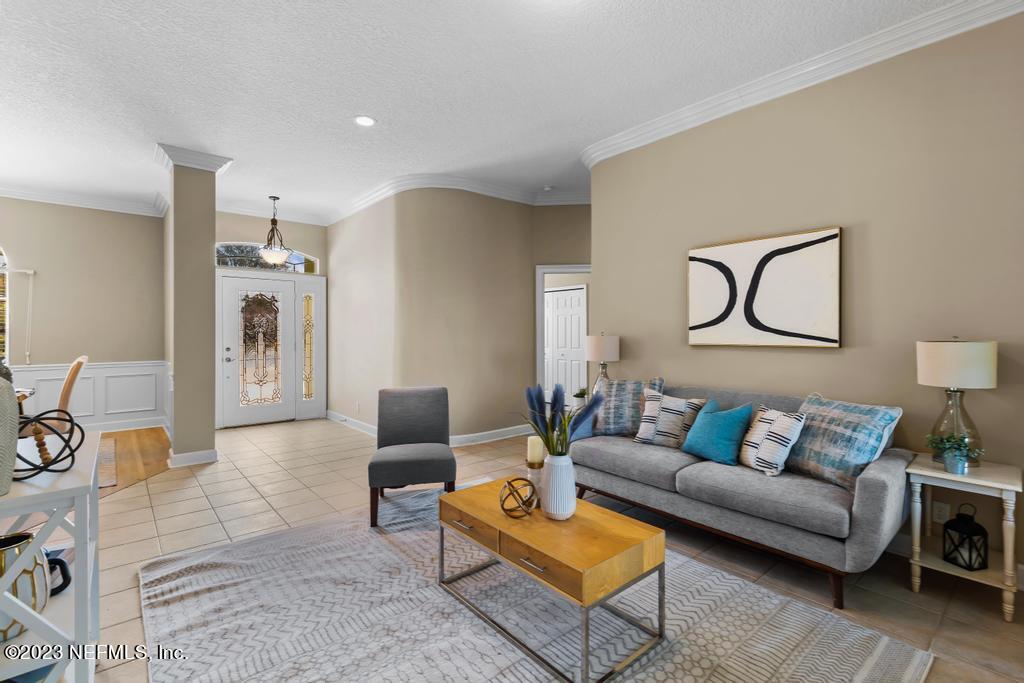 1315 SPARKLEBERRY Court, St. Johns